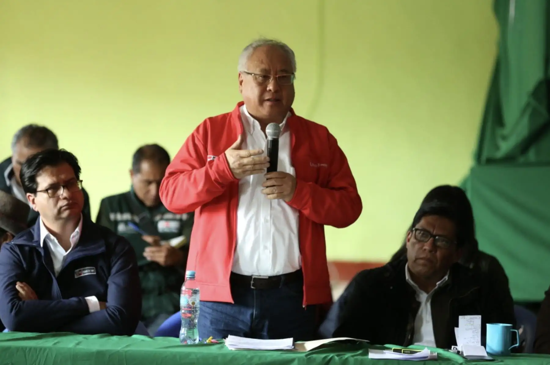 Titular del Minem, Juan Carlos Liu, llega a Espinar para dirigirse al Centro Poblado Tintaya Marquiri, donde se reunirán con dirigentes de 13 comunidades campesinas  de la unidad minera Antapaccay.
Foto: Andina / PCM