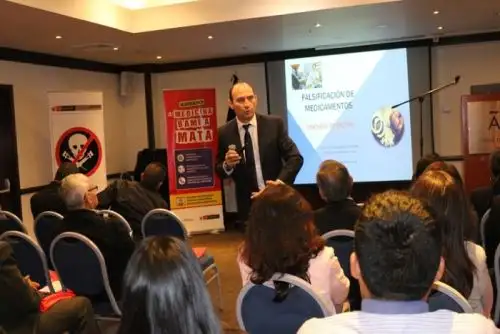Minsa fortalece competencias de fiscales y profesionales de la salud de varias regiones  contra el comercio ilegal de medicamentos.