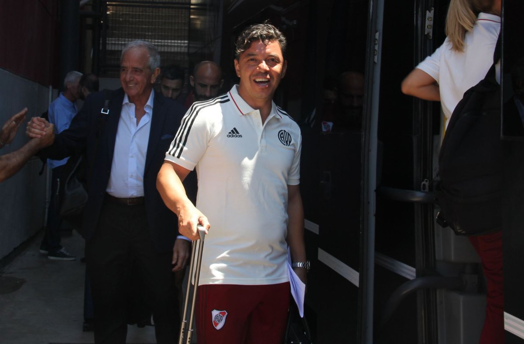 Marcelo  Gallardo encabeza el plantel de jugadores del River Plate