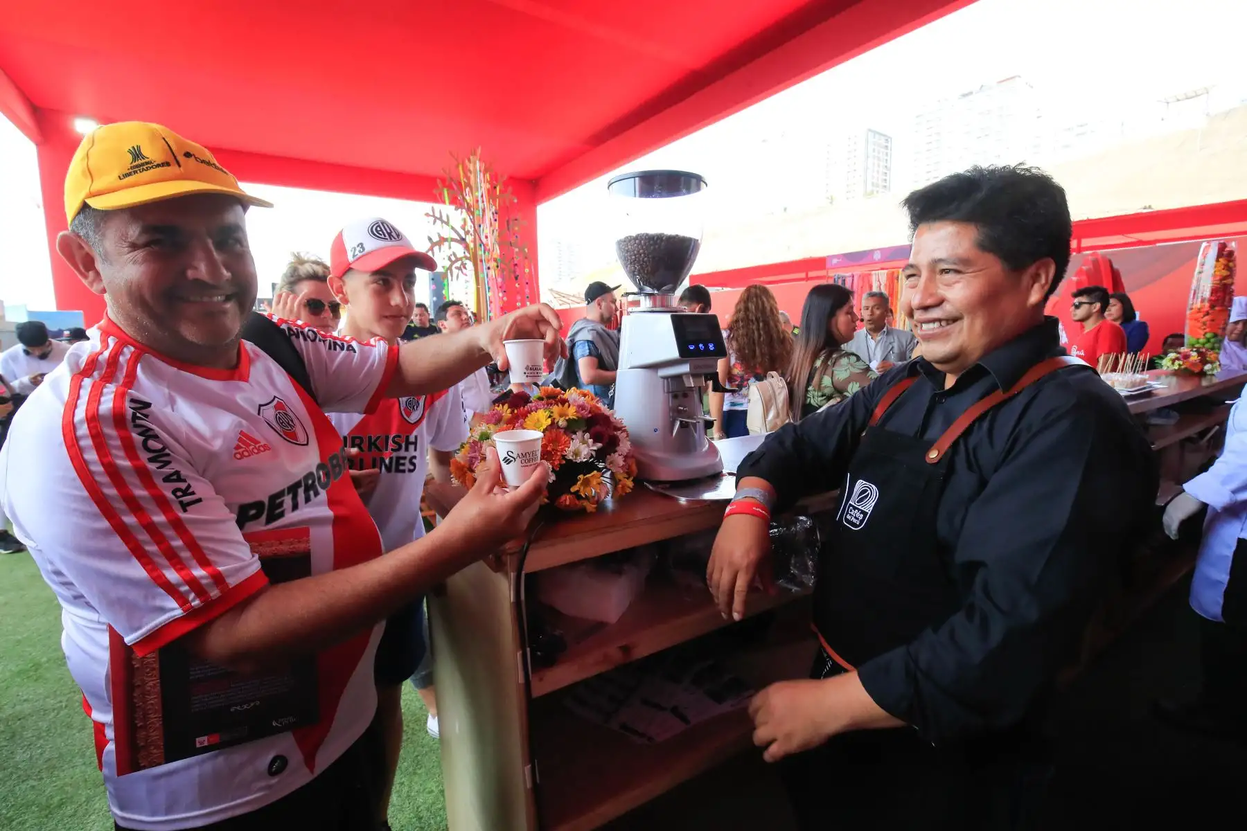 Inauguración de la Casa Perú en los Domos de San Miguel con motivo de la Copa Libertadores de América que se jugará en nuestro país. 


Foto: Andina/Juan Carlos Guzmán Negrini