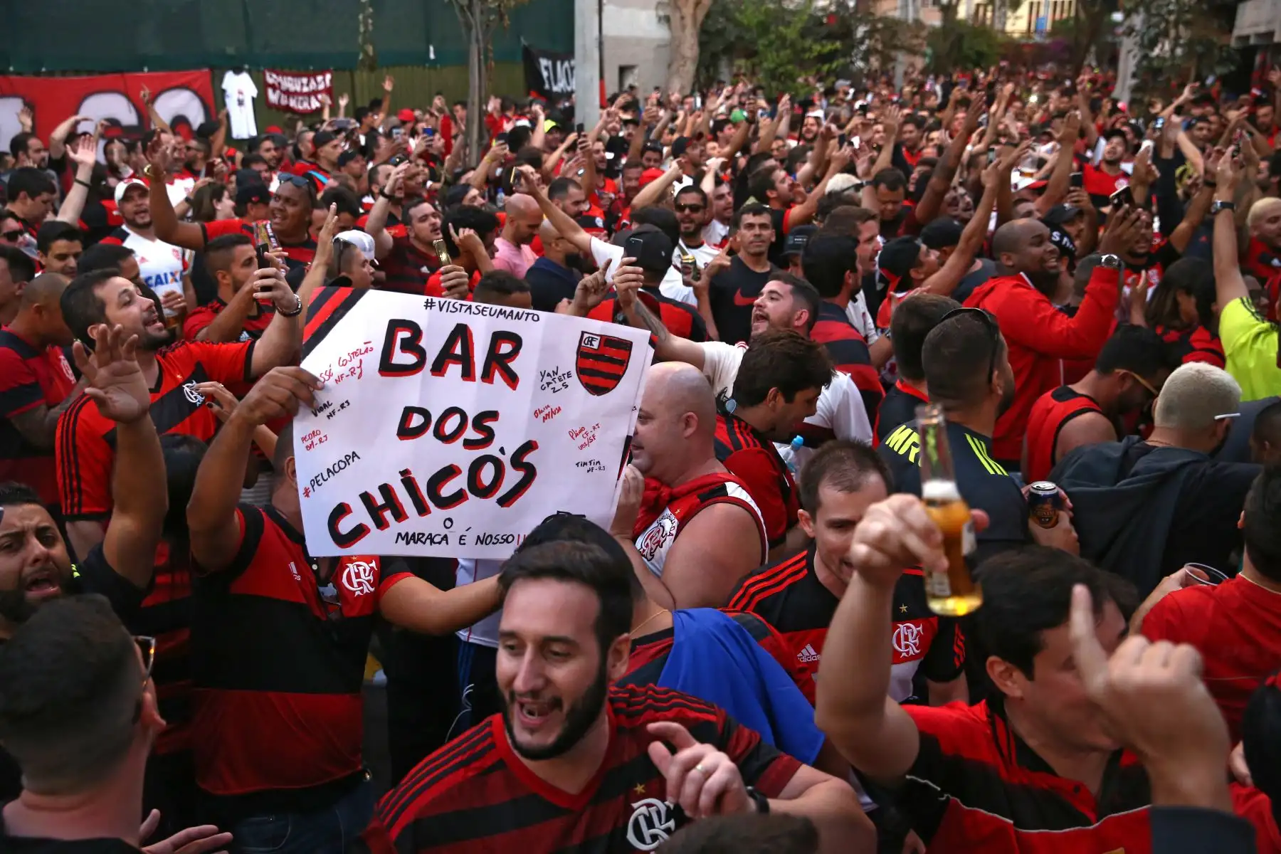 Más de un centenar de hinchas de Flamengo y River Plate en Lima. Foto: ANDINA/Vidal Tarqui