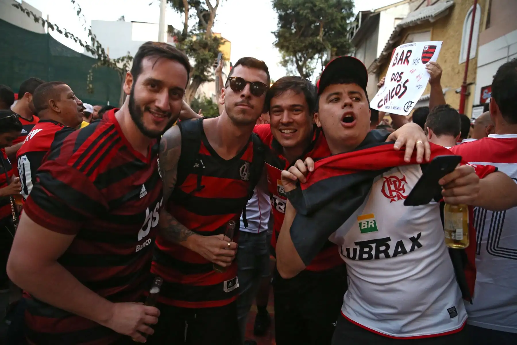 Más de un centenar de hinchas de Flamengo y River Plate en Lima. Foto: ANDINA/Vidal Tarqui