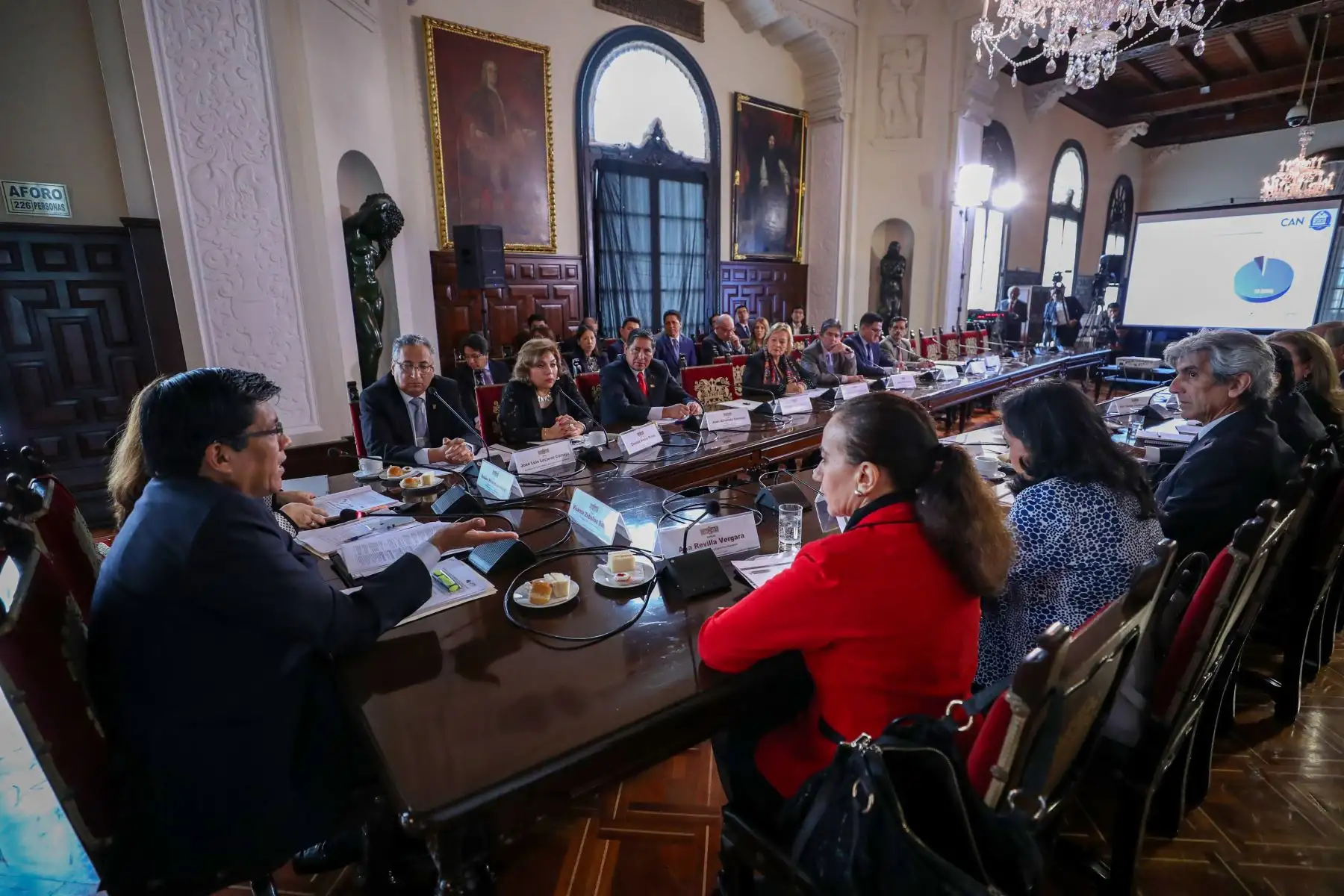 El Jefe del Gabinete Ministerial, Vicente Zeballos, preside la 35.° sesión ordinaria de la Comisión de Alto Nivel Anticorrupción, integrada por instituciones públicas, privadas y representantes de la sociedad civil. Foto: ANDINA/ PCM