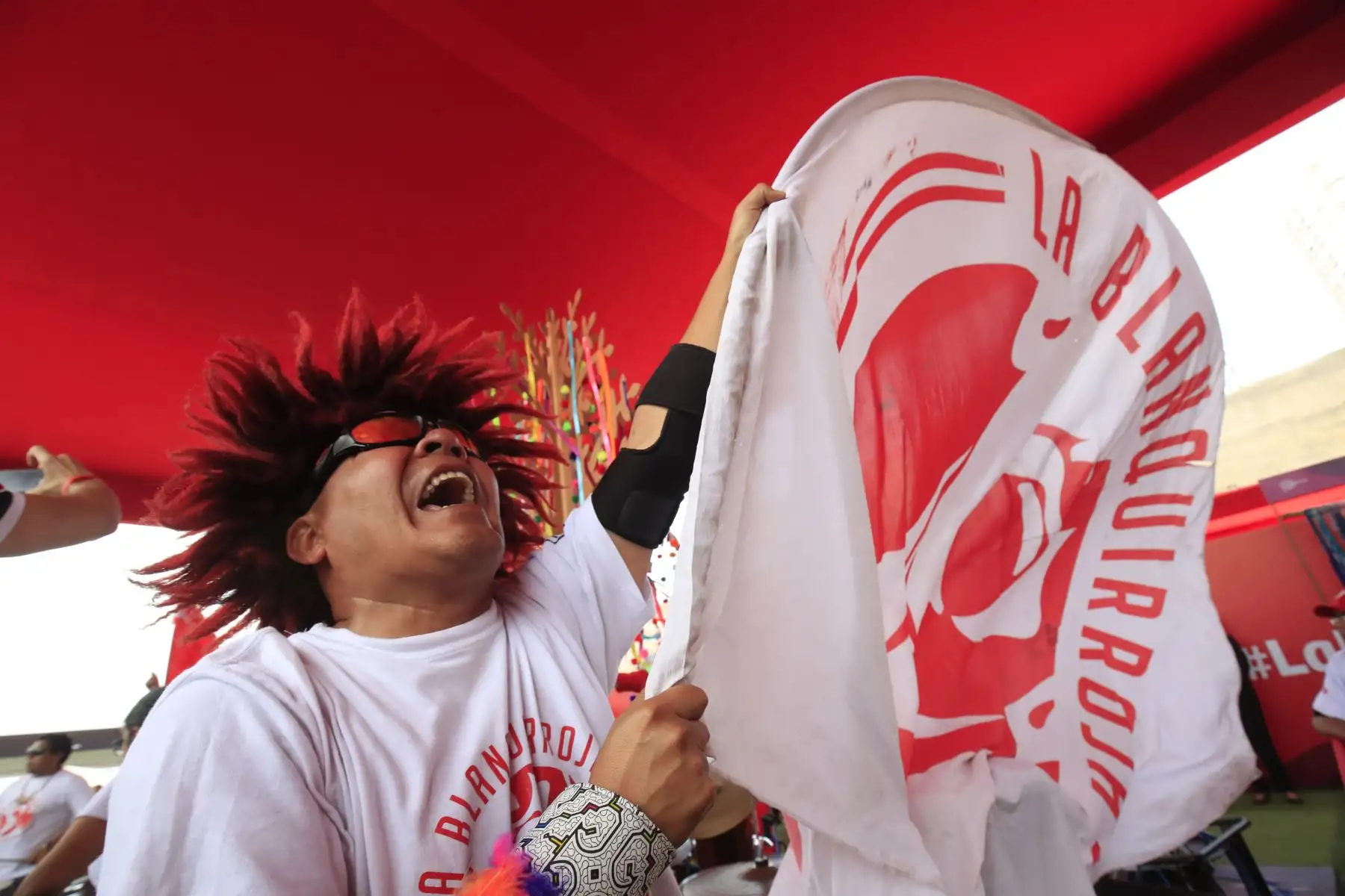 Banderazo en el Fan Fest de la Costa Verde por la Copa Libertadores que se jugará en Perú.

Foto: Andina/Juan Carlos Guzmán Negrini