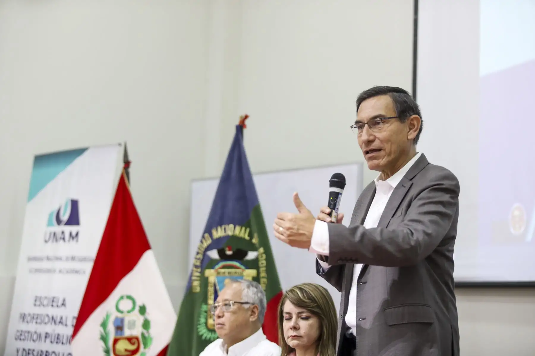 Presidente realiza visita de inspección a las obras de la Escuela de Ingeniería Agroindustrial y de Minas de la Universidad Nacional de Moquegua.  Foto: ANDINA/Prensa Presidencia