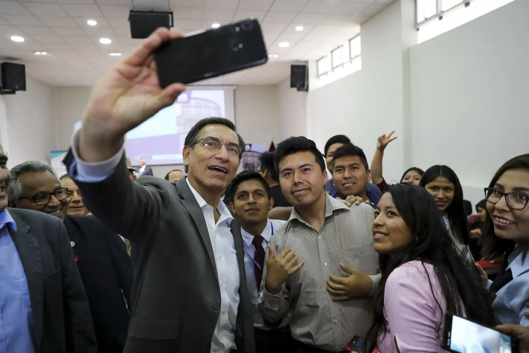 Presidente realiza visita de inspección a las obras de la Escuela de Ingeniería Agroindustrial y de Minas de la Universidad Nacional de Moquegua.  Foto: ANDINA/Prensa Presidencia