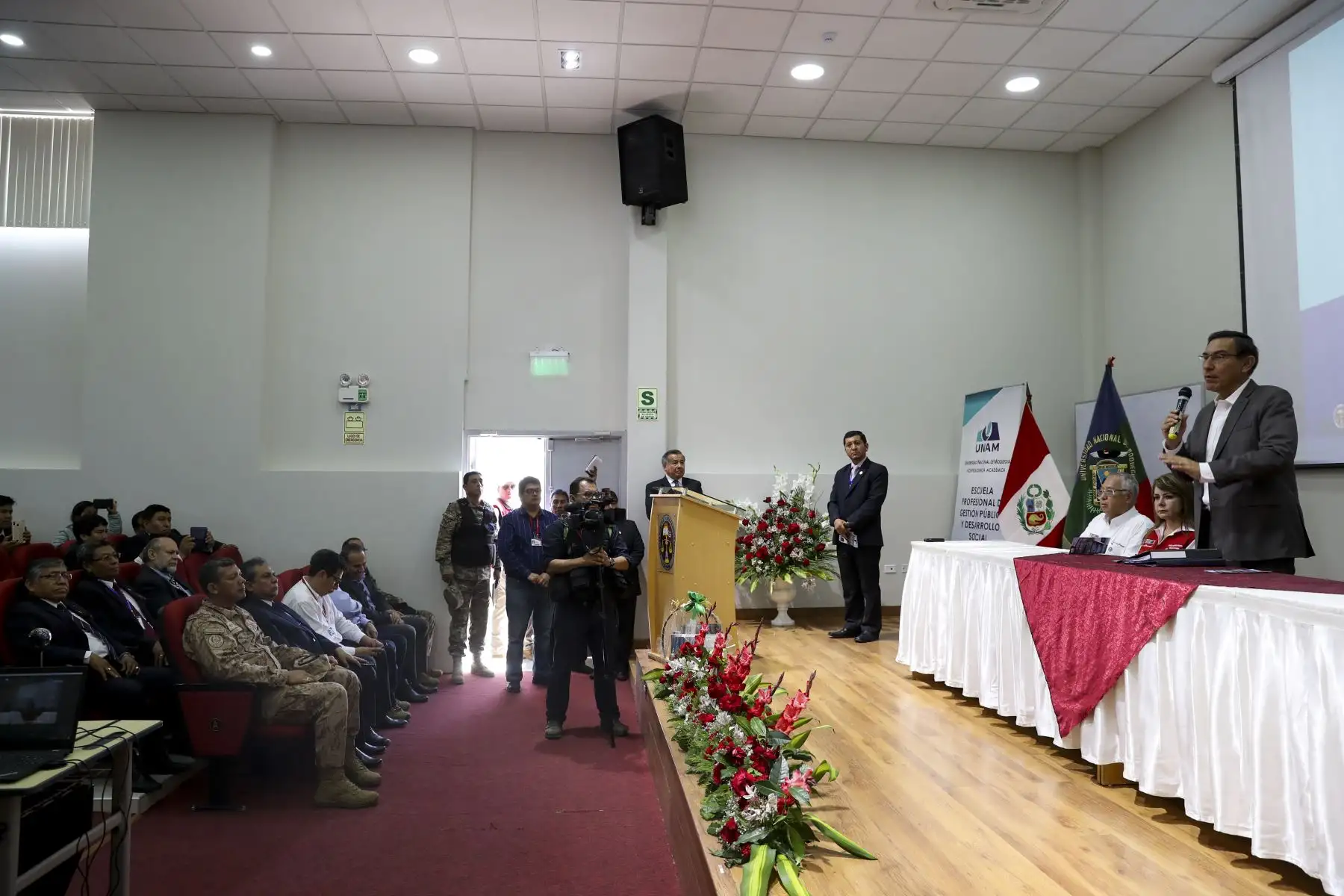 Presidente realiza visita de inspección a las obras de la Escuela de Ingeniería Agroindustrial y de Minas de la Universidad Nacional de Moquegua.  Foto: ANDINA/Prensa Presidencia