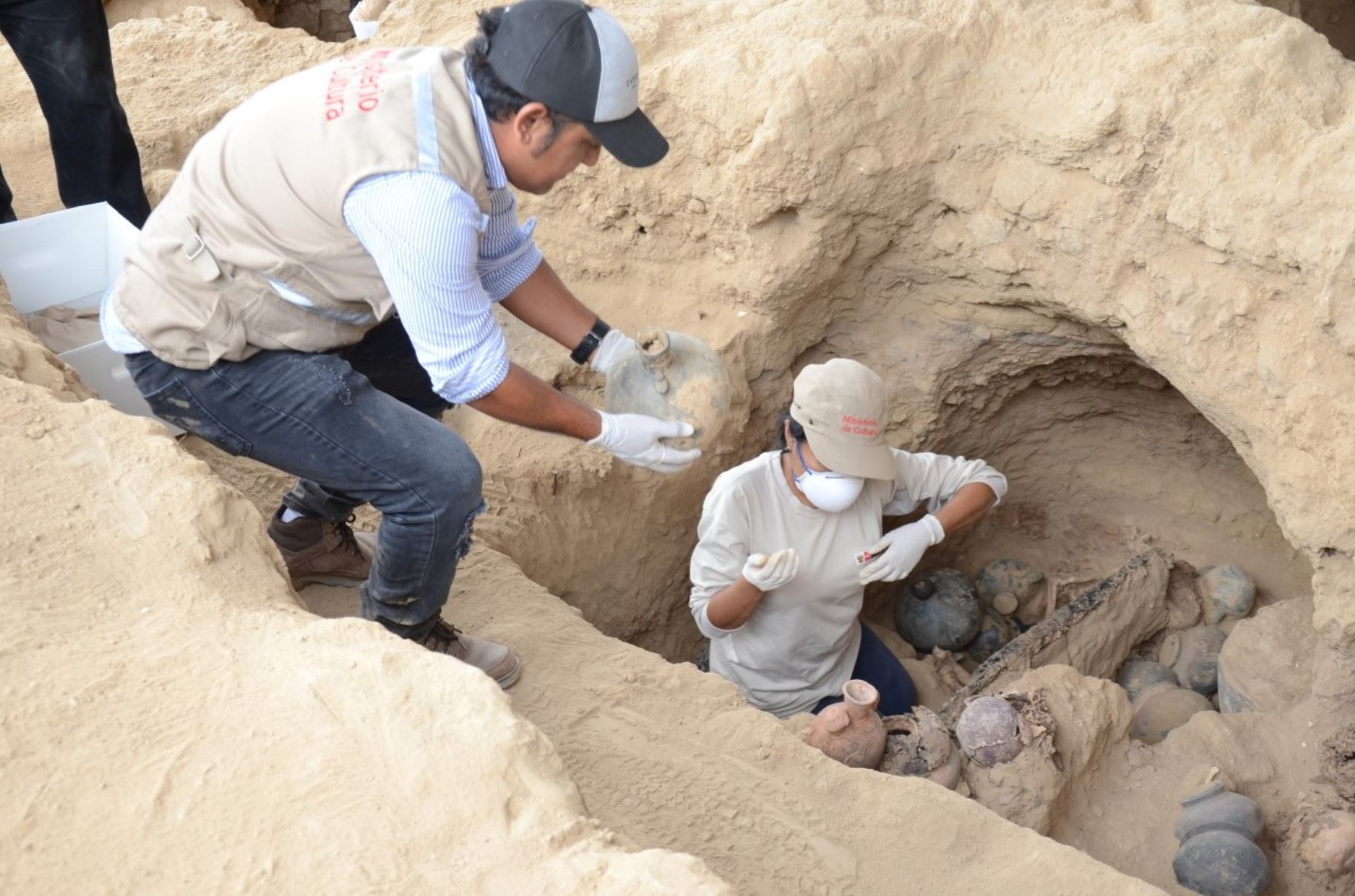 Investigadores descubren 15 entierros humanos de época Inca en complejo arqueológico Túcume, ubicado en Lambayeque. ANDINA/Difusión