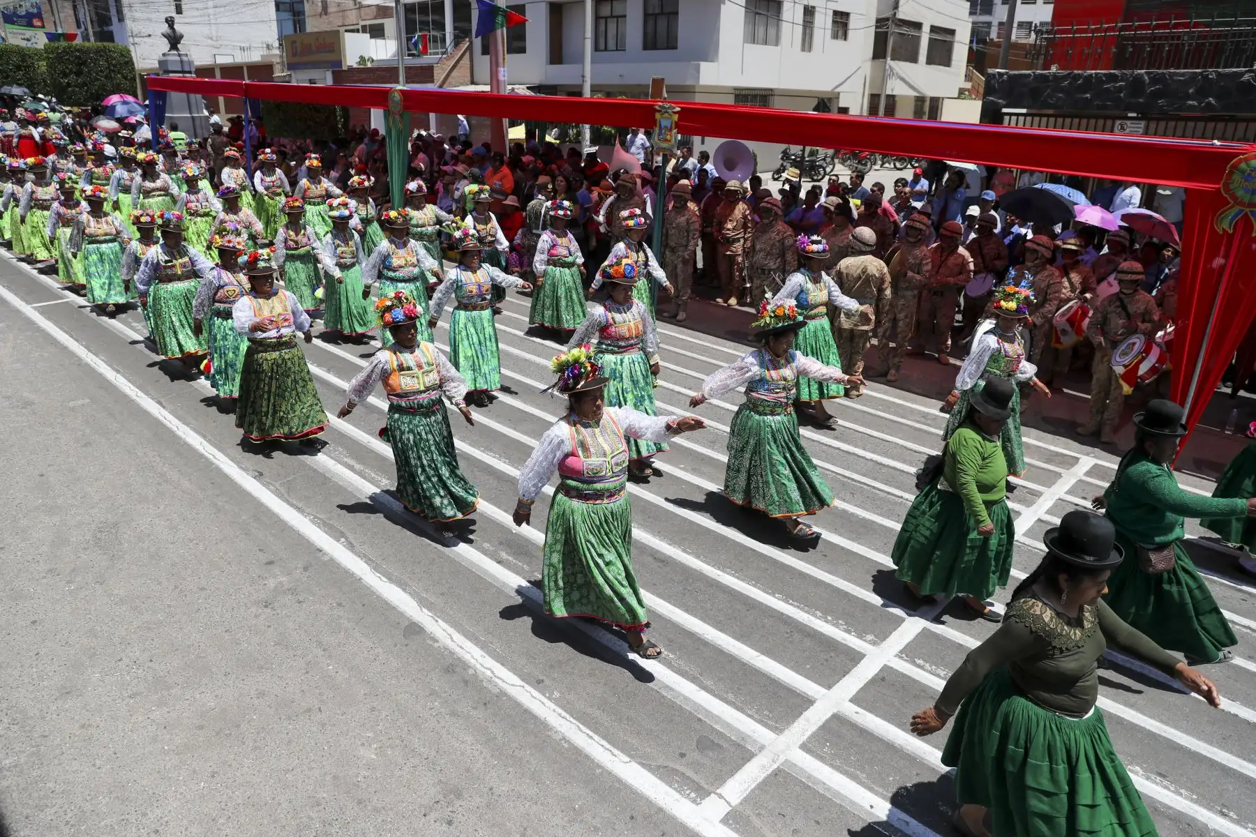 Jefe de Estado participa en el Desfile Cívico Militar por el 478° Aniversario de Moquegua. Foto: ANDINA/Prensa Presidencia