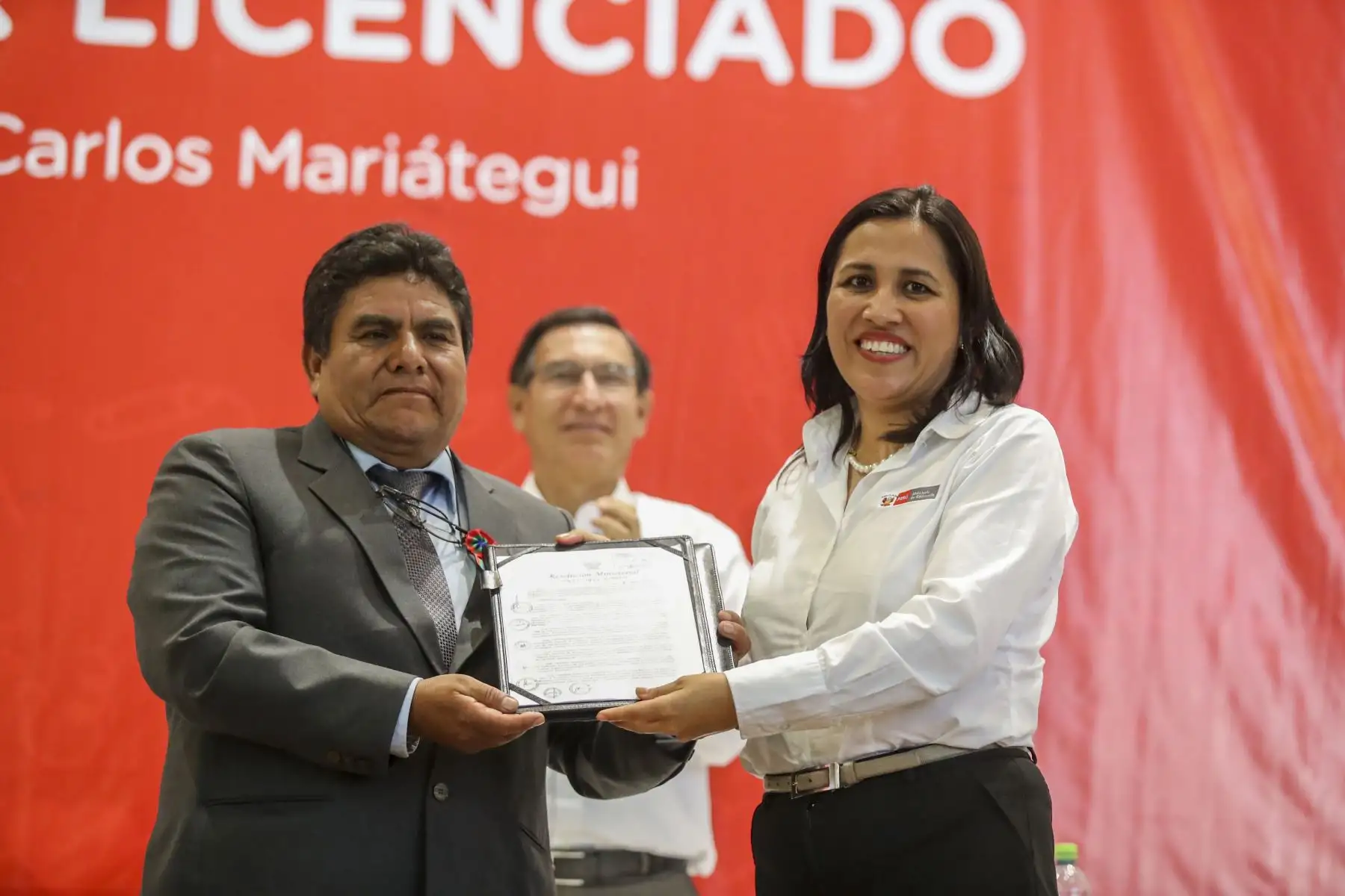 Jefe de Estado asiste a entrega del Licenciamiento al Instituto Superior Tecnológico Público José Carlos Mariátegui de Moquegua. Foto: ANDINA/Prensa Presidencia