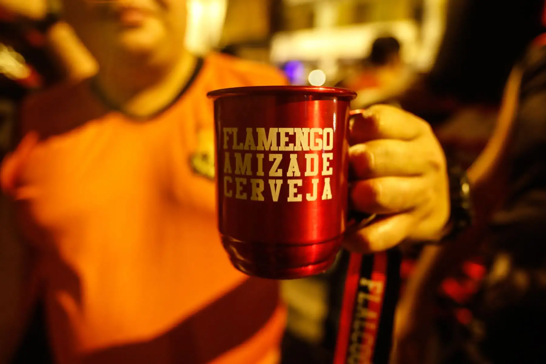 Hinchas del Flamengo y River toman las calles de Miraflores y Barranco previo a la final de la Copa Libertadores. Foto: ANDINA/Renato Pajuelo