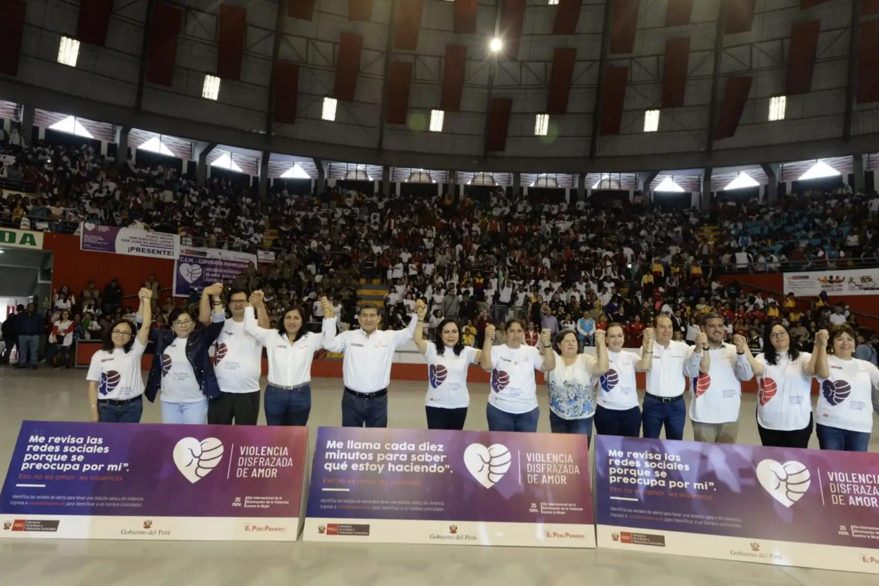 Ministra de la Mujer, Gloria Montenegro participa junto a titulares de Midis, Interior, Defensa, Ambiente y Educación  en actividad por el Día Internacional de la Eliminación de la Violencia contra la Mujer.
Foto: Difusión Mimp