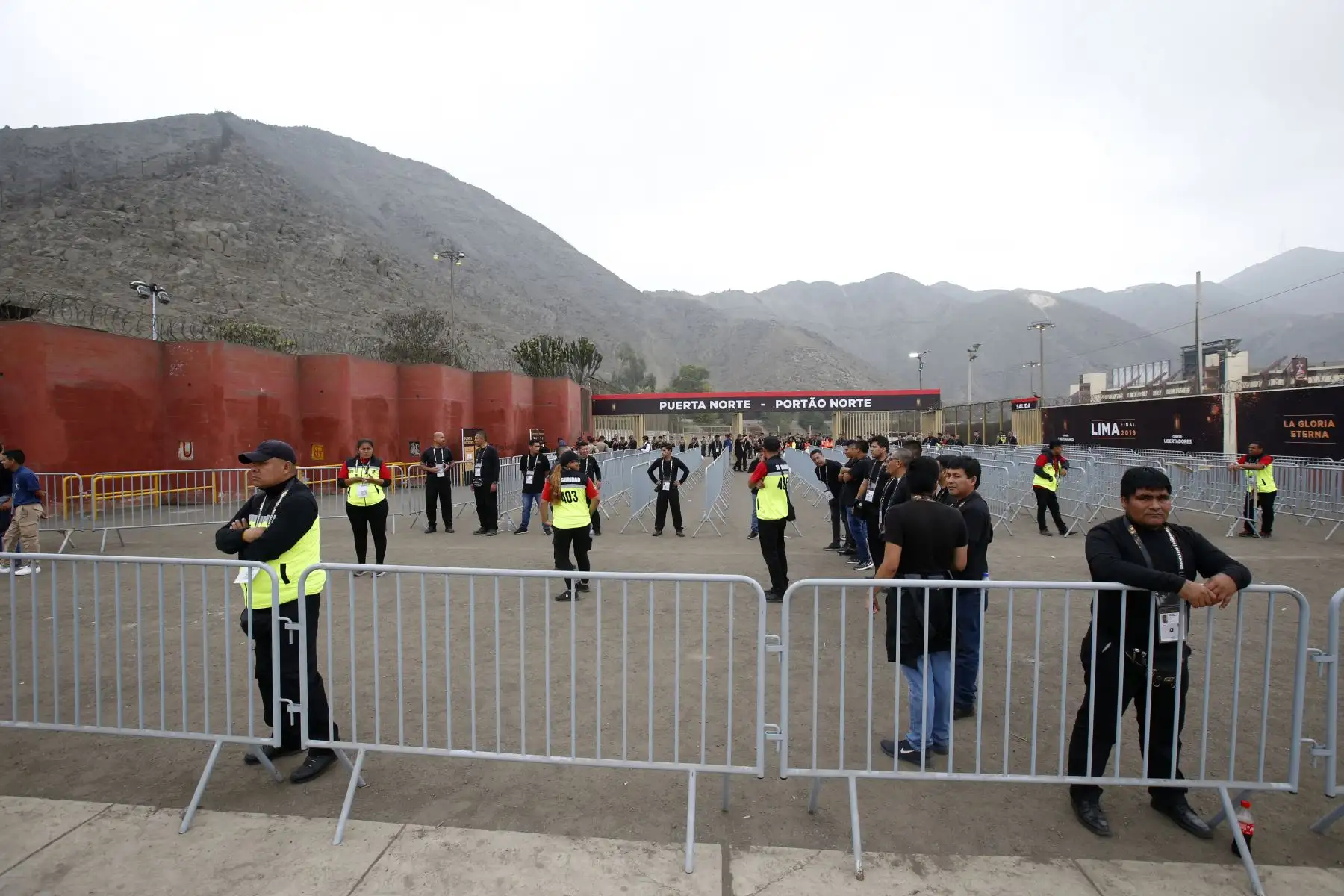 Exteriores del estadio Monumental previo a la gran final entre Flamengo vs River Plate por la Copa Libertadores 2019.
Foto: ANDINA/Vidal Tarqui