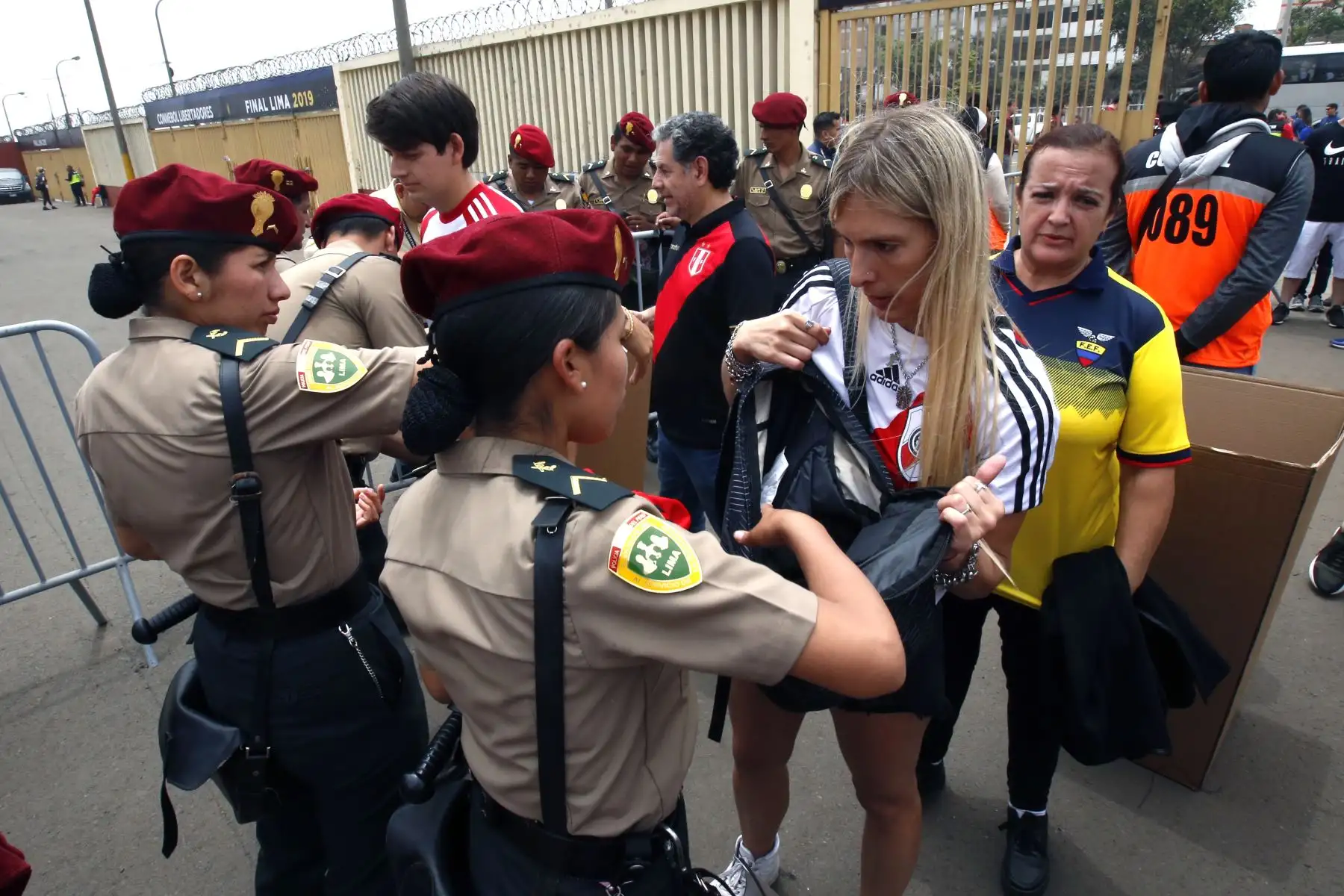 Exteriores del estadio Monumental previo a la gran final entre Flamengo vs River Plate por la Copa Libertadores 2019.
Foto: ANDINA/Vidal Tarqui