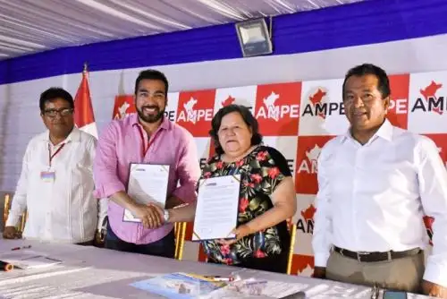 En el Congreso Nacional Ordinario de la AMPE, que se desarrolla en el distrito de Zorritos, provincia Contralmirante Villar, región Tumbes, los acuerdos fueron firmados por la titular del Midis, Ariela Luna; y el presidente de la Asociación de Municipalidades del Perú y alcalde de La Molina, Álvaro Paz De La Barra.