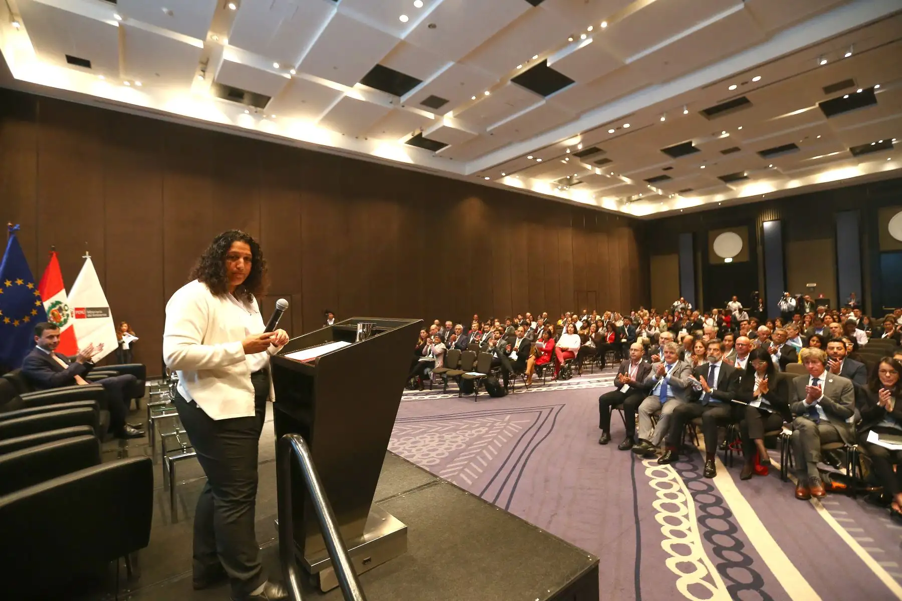 Ministra de Ambiente,Fabiola Muñoz participa en la inauguración del Foro Internacional "Economía Circular",Ciudades,Agricultura,Pesca y Acuicultura ".
Foto:ANDINA/Héctor Vinces.