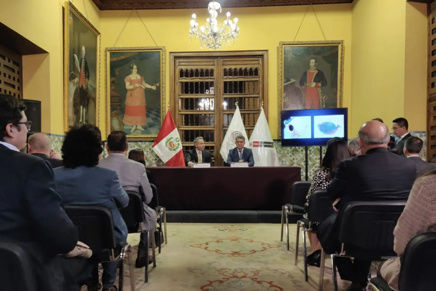Canciller Gustavo Meza-Cuadra Velásquez y el ministro de Cultura, Francisco Petrozzi presiden ceremonia de entrega de bienes culturales repatriados desde Argentina, Bolivia, Brasil, Chile, Estados Unidos y Guatemala en el marco del plan de Política Cultural del Perú en el exterior.
Foto: Cancillería del Perú