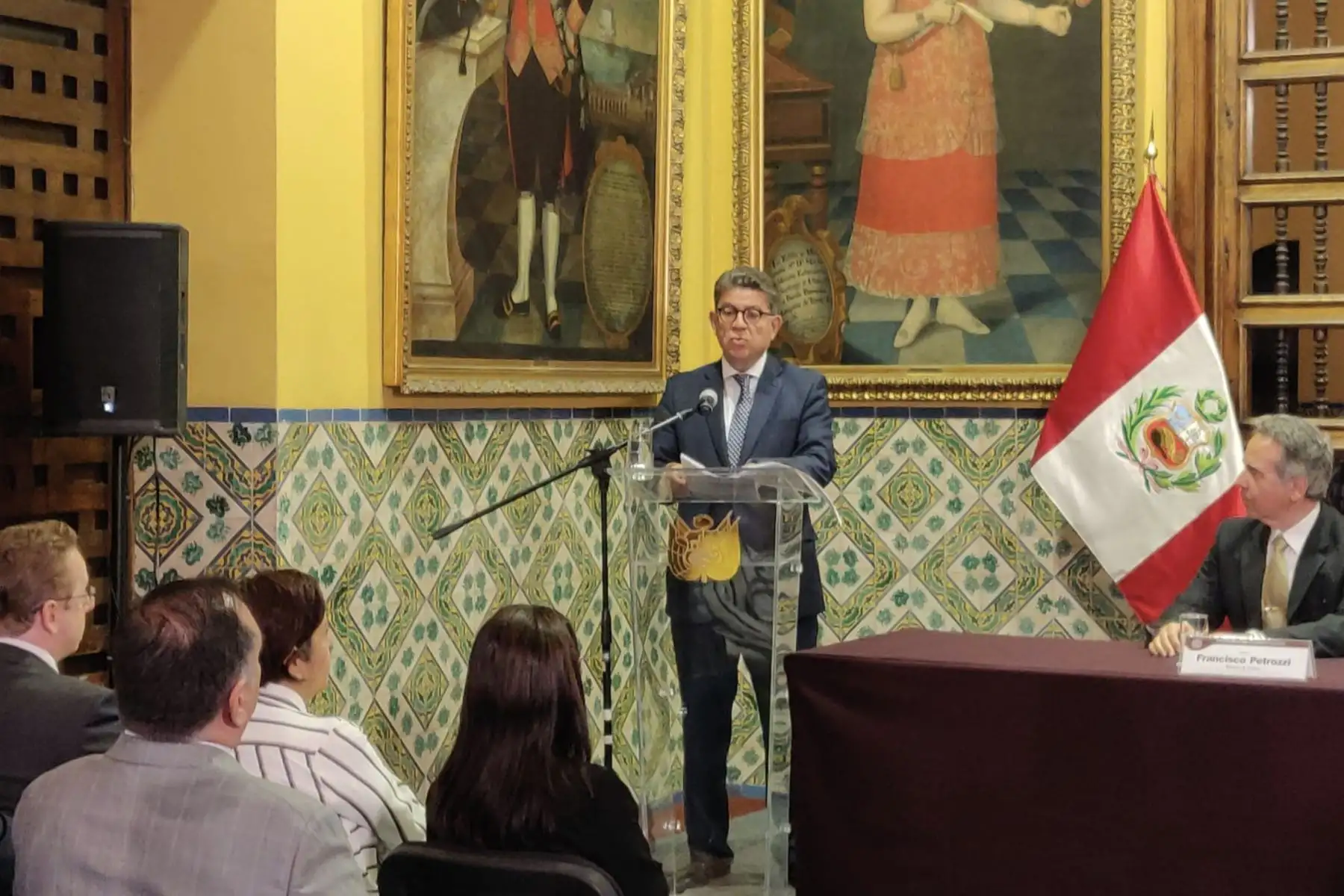 Canciller Gustavo Meza-Cuadra Velásquez y el ministro de Cultura, Francisco Petrozzi presiden ceremonia de entrega de bienes culturales repatriados desde Argentina, Bolivia, Brasil, Chile, Estados Unidos y Guatemala en el marco del plan de Política Cultural del Perú en el exterior.
Foto: Cancillería del Perú