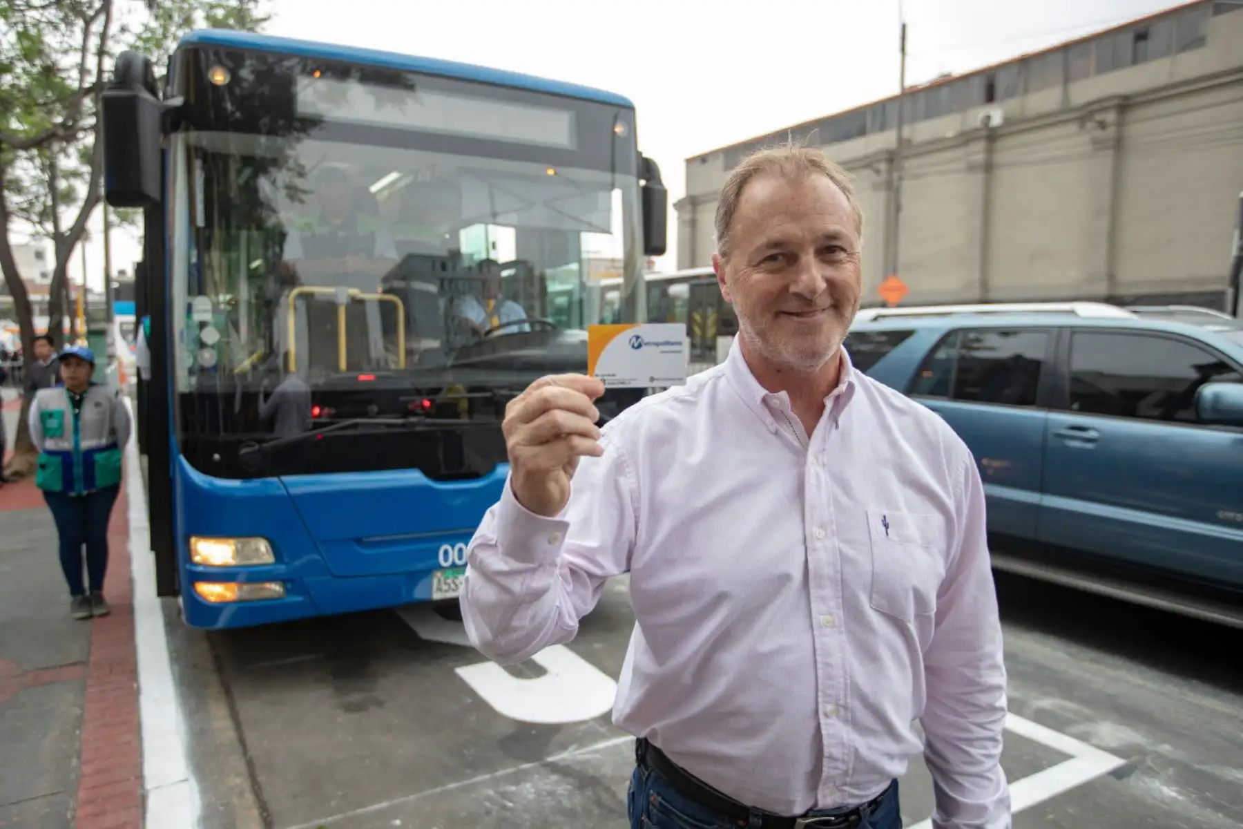 El alcalde de Lima, Jorge Muñoz, presentó hoy la flota vehicular del nuevo servicio expreso de El Metropolitano. Foto: ANDINA/ Difusión