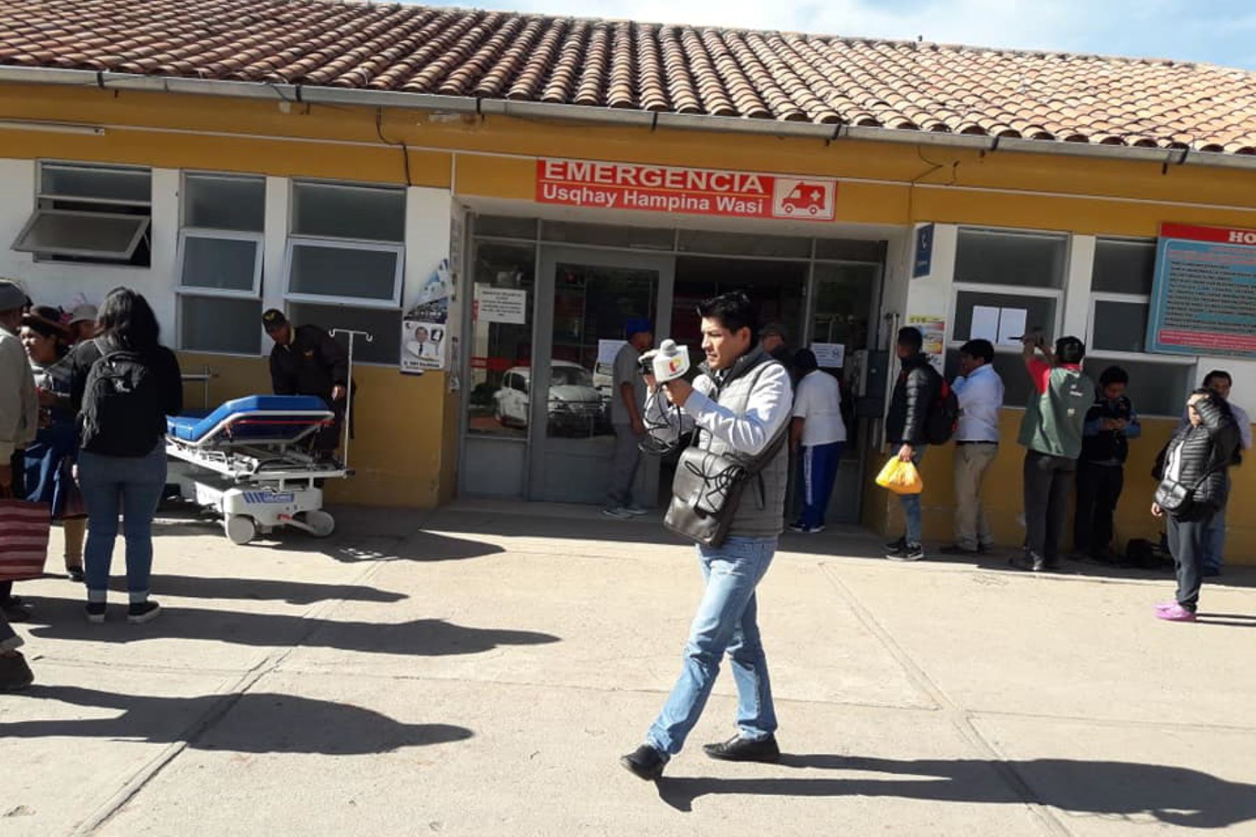 El área de Emergencia del Hospital Regional de Cusco atiende a varios de los heridos del accidente de tránsito registrado en la provincia de Quispicanchi. Foto: Cortesía Cusco Noticias News Cusco