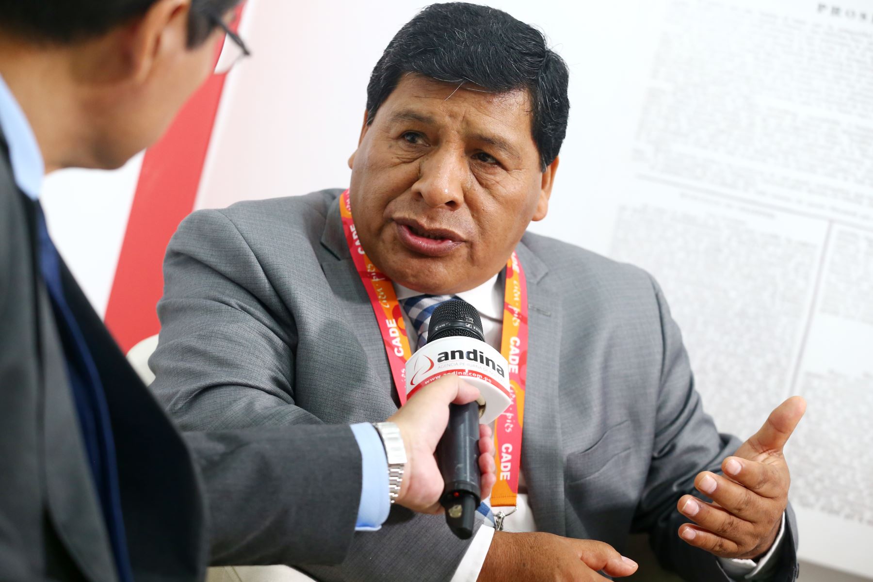 Gobernador regional de Ica, Javier Gallegos, expresó su respaldo al nuevo gabinete ministerial. ANDINA/Melina Mejía