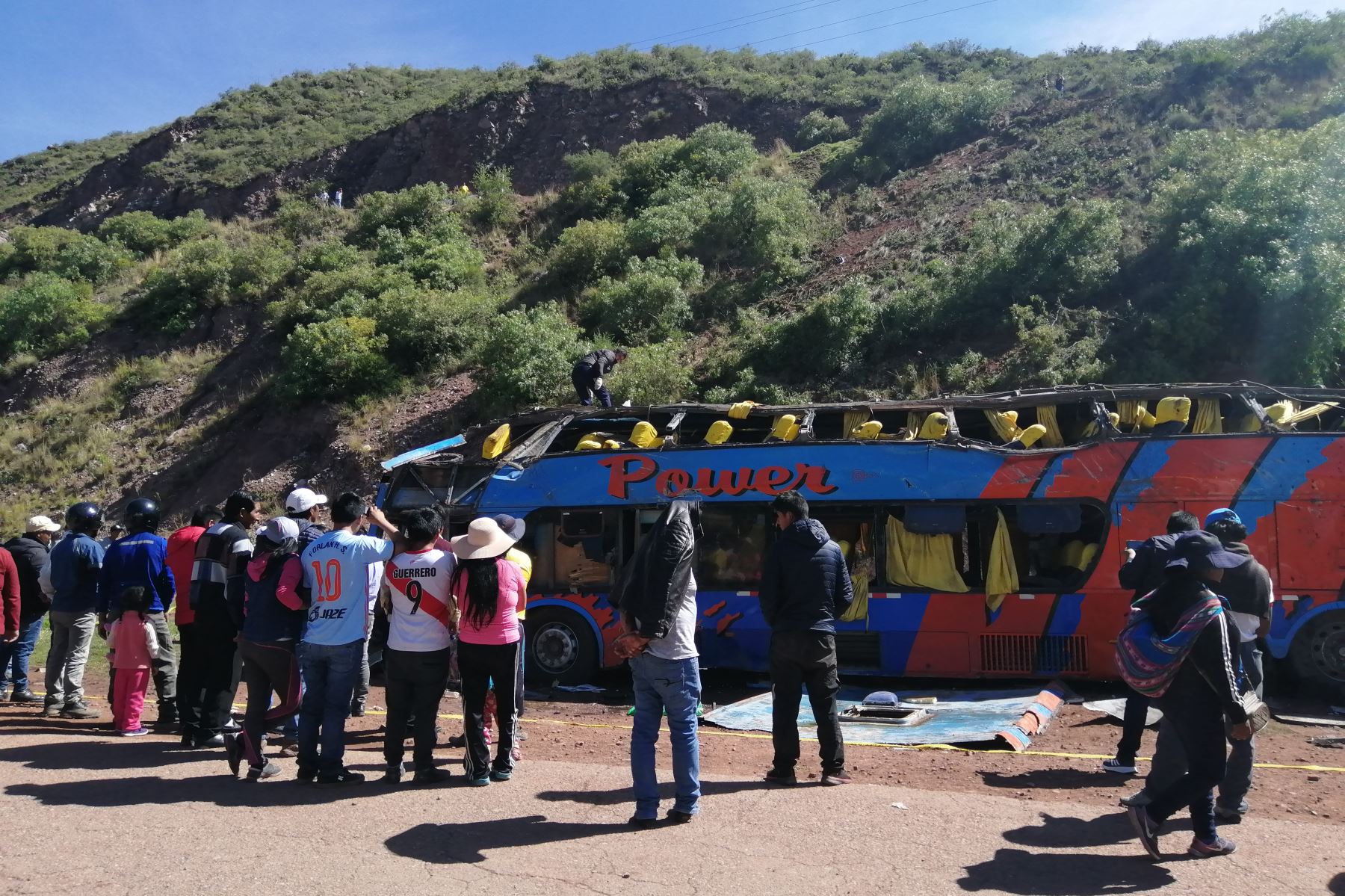 Sutran suspendió la autorización de ruta a empresa de transporte responsable de accidente en Cusco que dejó siete muertos. ANDINA/Percy Hurtado