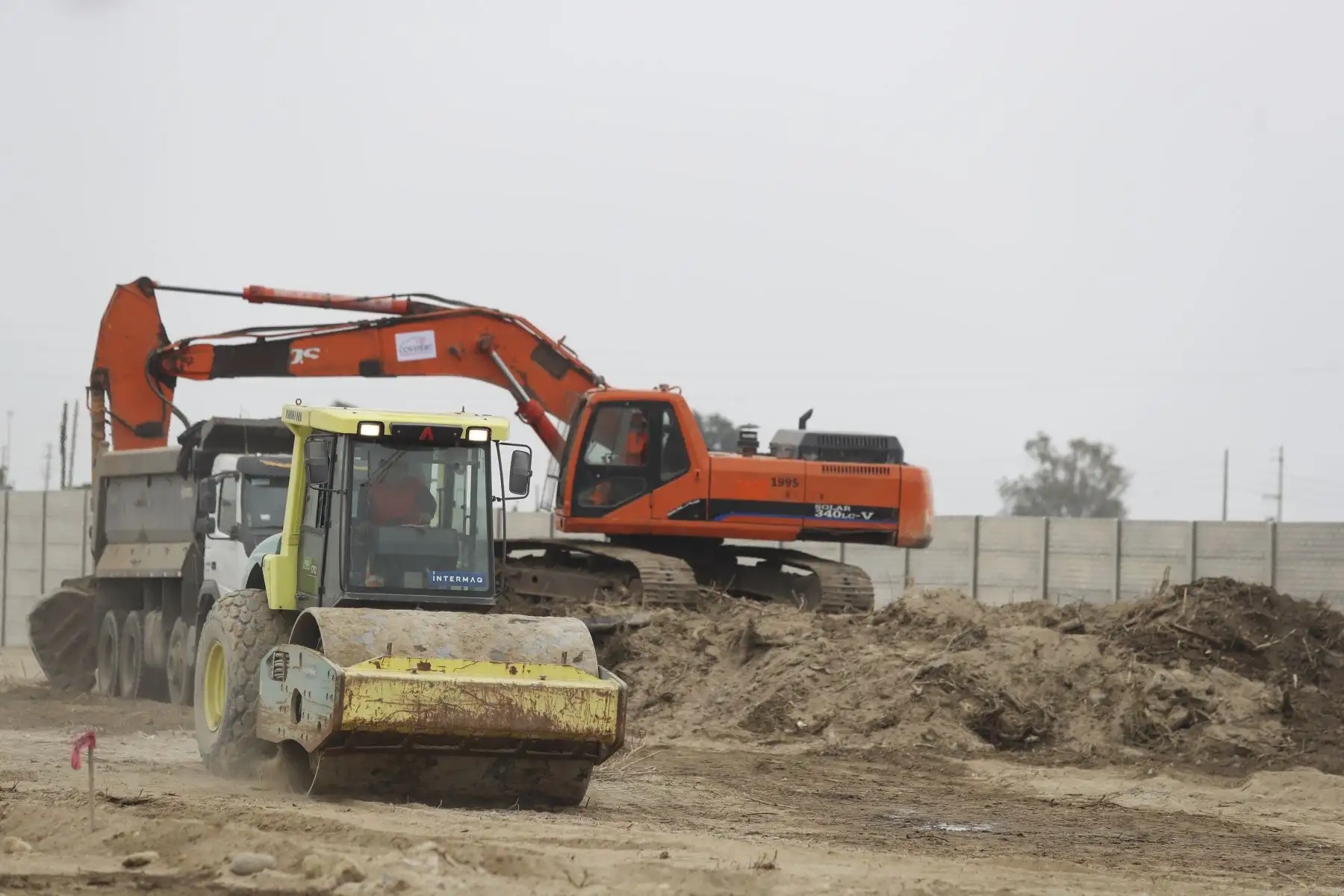 Presidente Vizcarra participa en el reinicio de obras de la segunda calzada entre San Andrés y Guadalupe. Foto: ANDINA/ Prensa Presidencia