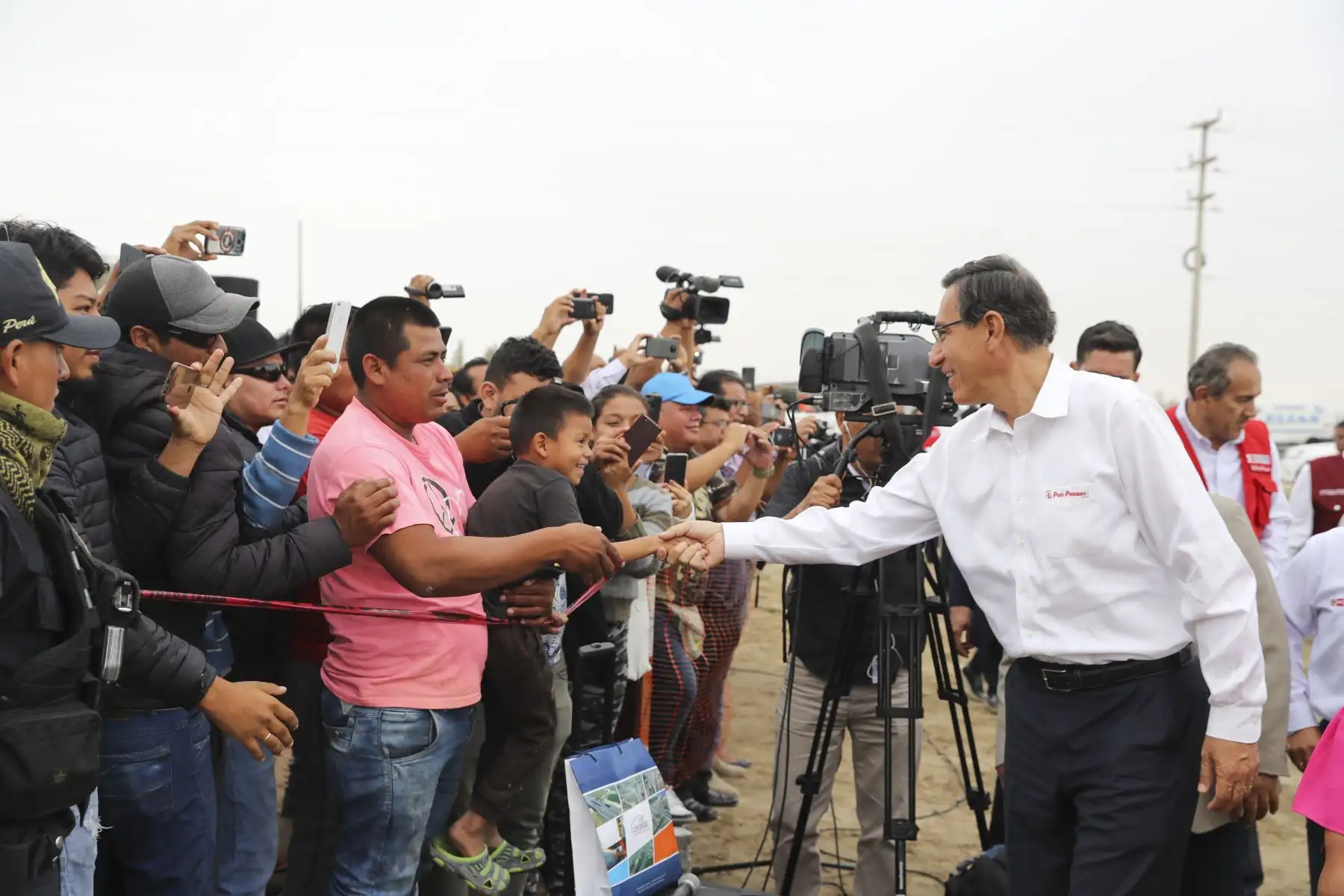 Presidente Vizcarra participa en el reinicio de obras de la segunda calzada entre San Andrés y Guadalupe. Foto: ANDINA/ Prensa Presidencia