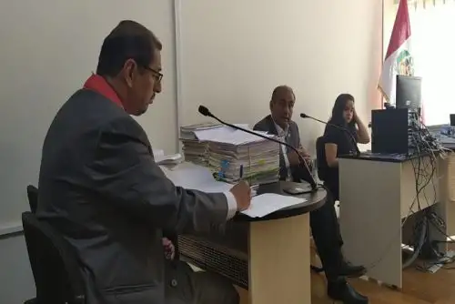 El Ministerio Público acusó a Marcelo Jacinto de haber direccionado, cuando fue alcalde distrital de La Esperanza, una licitación por S/ 92,820 para la compra de accesorios para 28 bloqueadores de celulares inservibles.