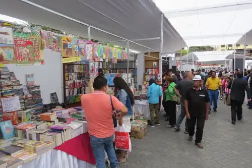 Con gran expectativa la ciudad de Chimbote, en Áncash, inaugura su primera Feria Internacional del Libro. ANDINA/Difusión
