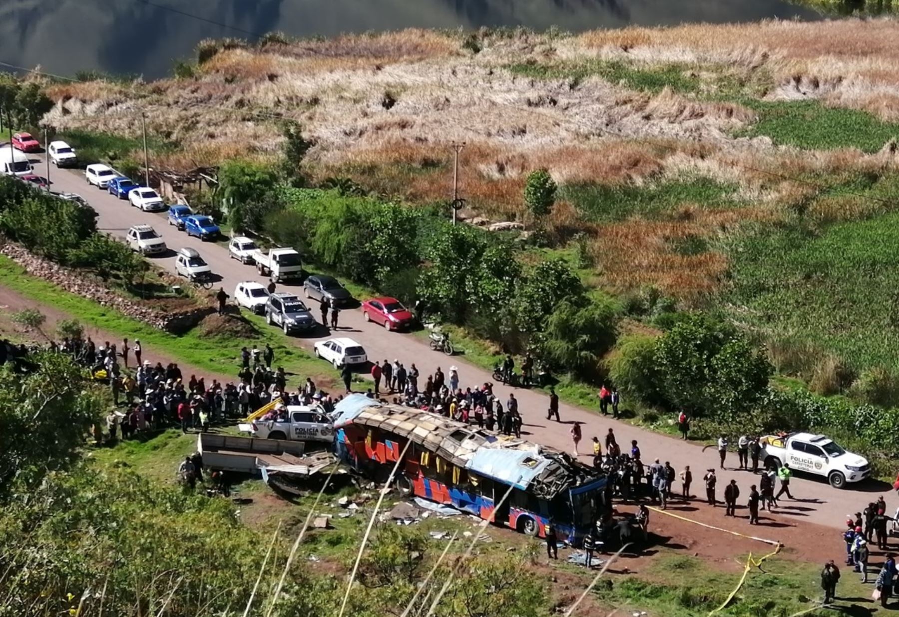 Aumenta a ocho los fallecidos por vuelco de ómnibus interprovincial en Quispicanchi, Cusco.Foto:  ANDINA/Percy Hurtado