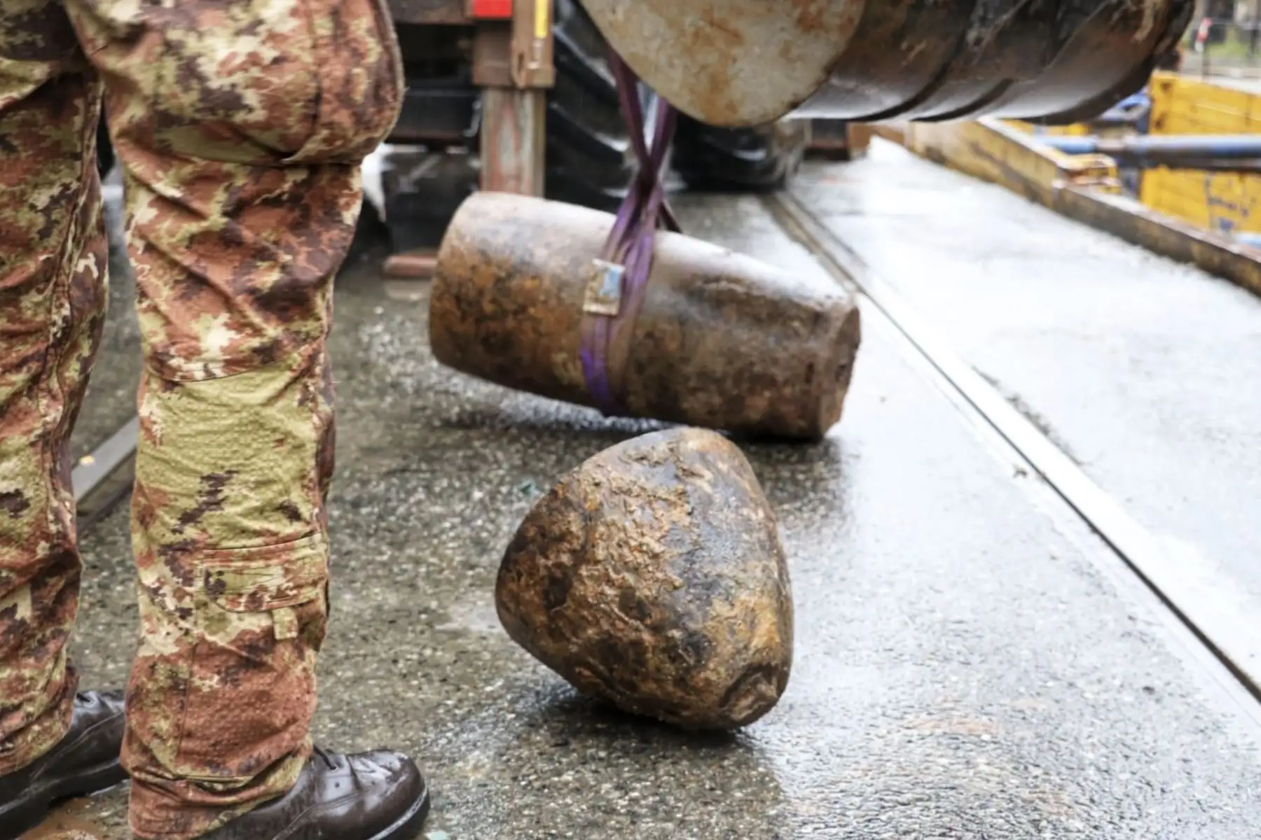 Hallan bomba de la segunda guerra mundial en Turín.
Foto: Twitter Ejercito Italiano