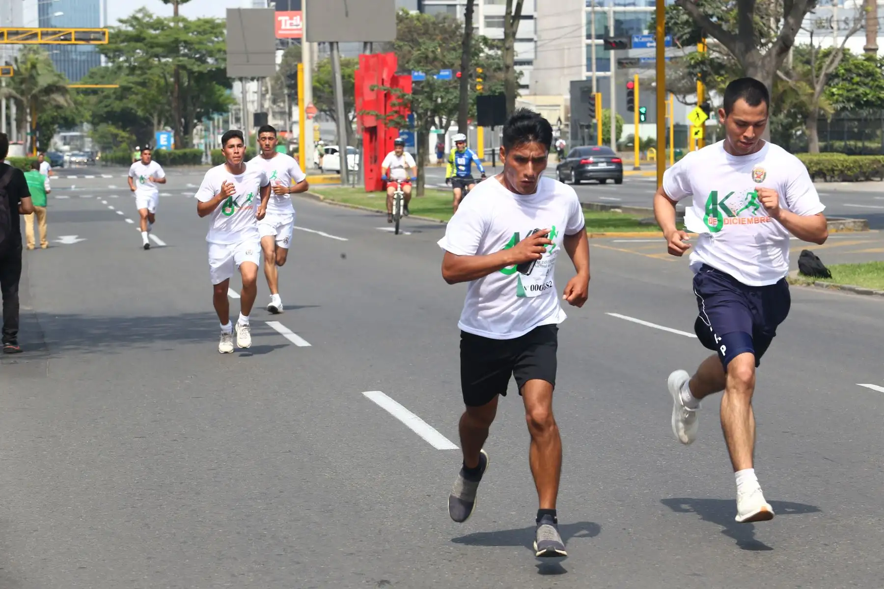 En el marco del 31.º aniversario de creación institucional de la Policía Nacional, se realiza la "Carrera PNP 6K".
Foto: ANDINA/ Héctor Vinces