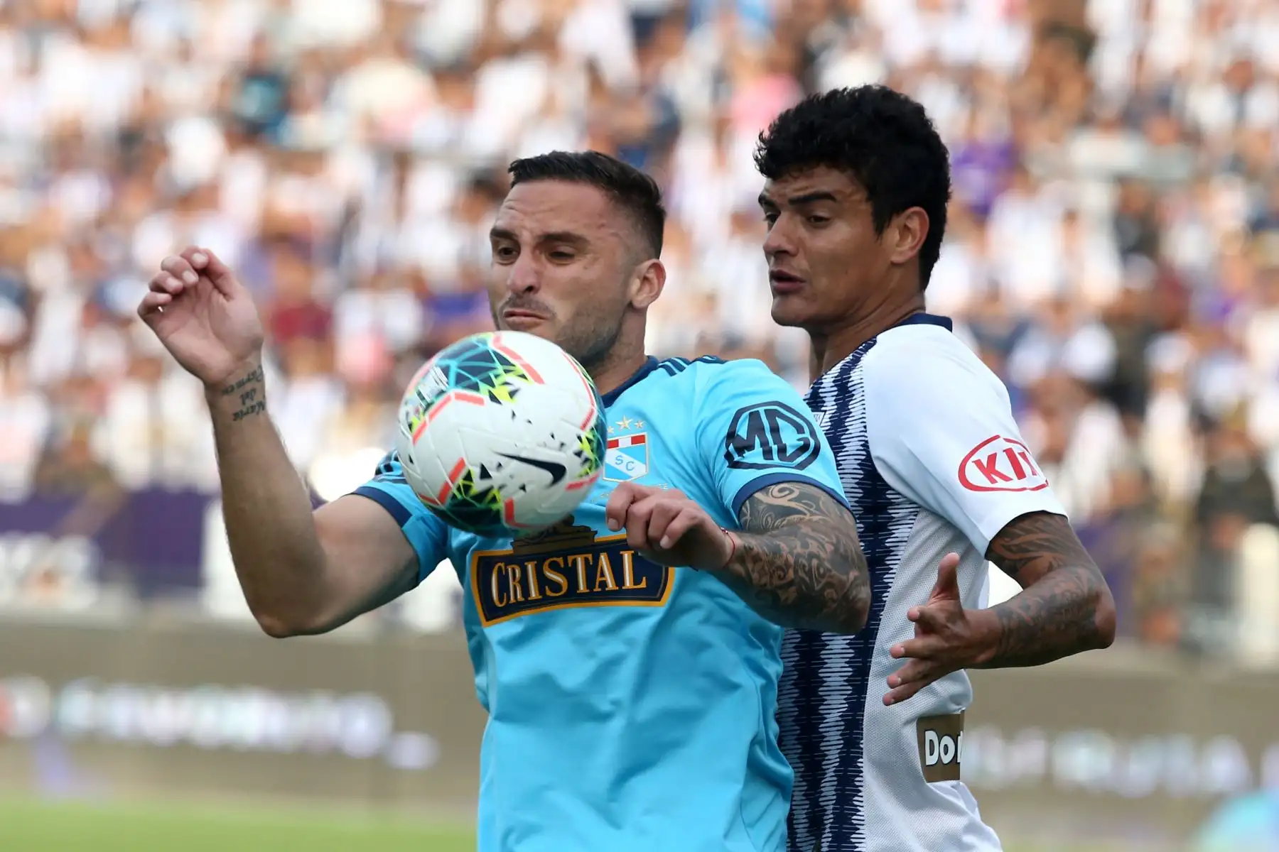 Alianza Lima derrotó 1-0 a Cristal por la semifinal de ida en Matute. Foto: ANDINA/Vidal Tarqui