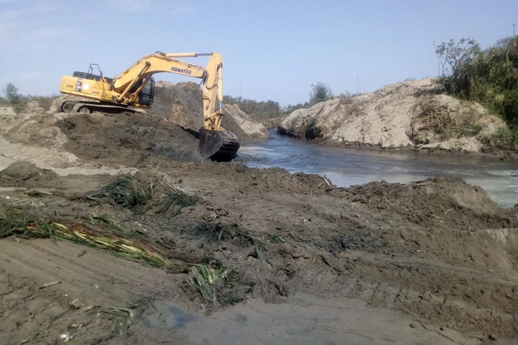 Áncash invertirá S/ 32 millones en ejecución de trabajos de defensas ribereñas en Chimbote y Casma.