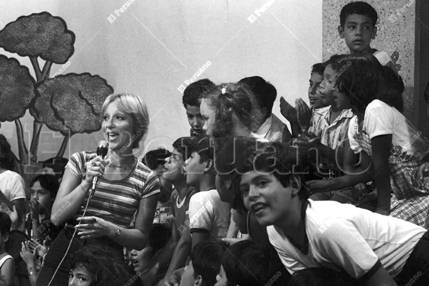 Lima - 28 marzo 1977 / Mirtha Patiño conductora de programa infantil en Canal 7. Foto: ANDINA/ El Peruano