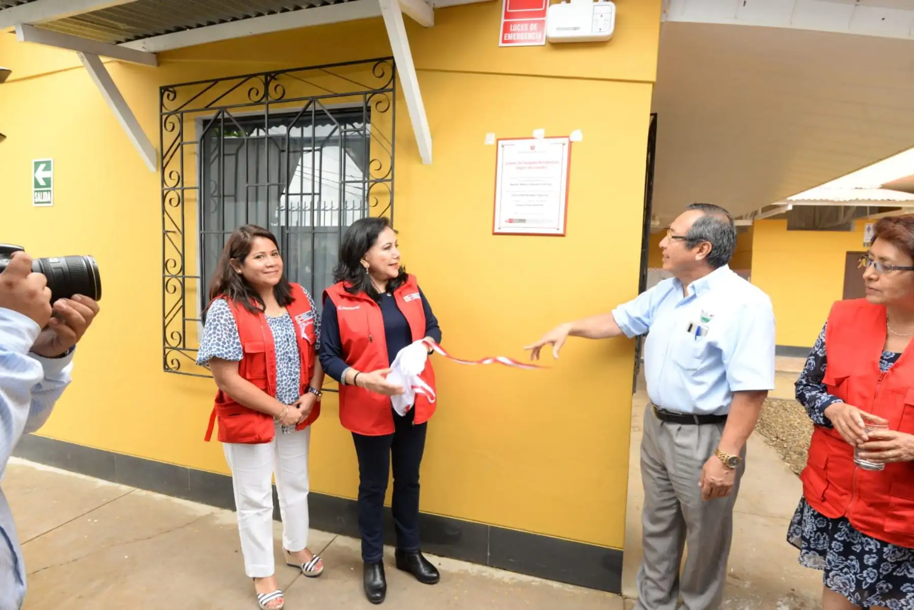 La titular del Mimp, Gloria Montenegro, inauguró los CAR Virgen de Lourdes, Virgen Peregrina y Virgen de Guadalupe en la región Madre de Dios.
