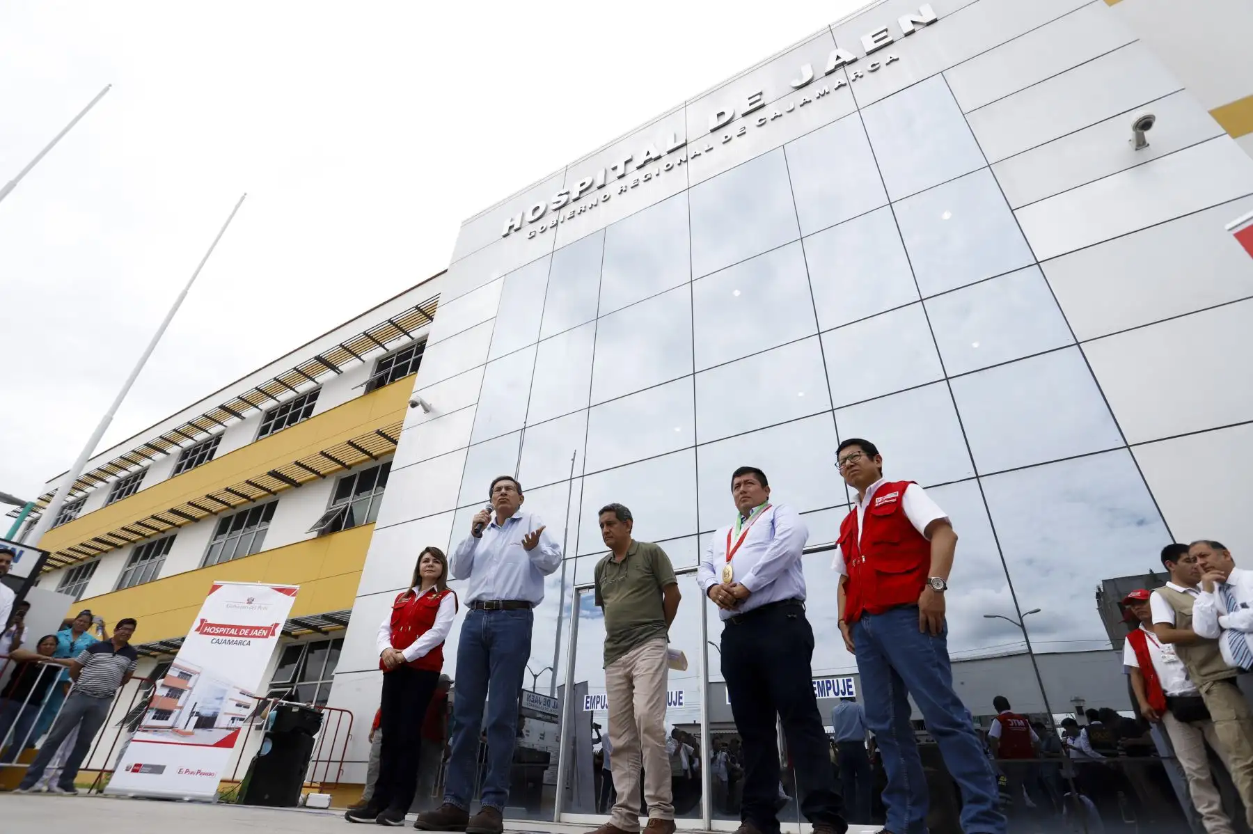 El nuevo hospital de Jaén pertenece a un proyecto iniciado en el 2014, en el que se han invertido más de S/ 156 millones para su construcción y equipamiento, y beneficia a más de 376 mil ciudadanos de manera directa, con una amplia cartera de servicios de salud a su disposición. Foto: ANDINA/ Prensa Presidencia