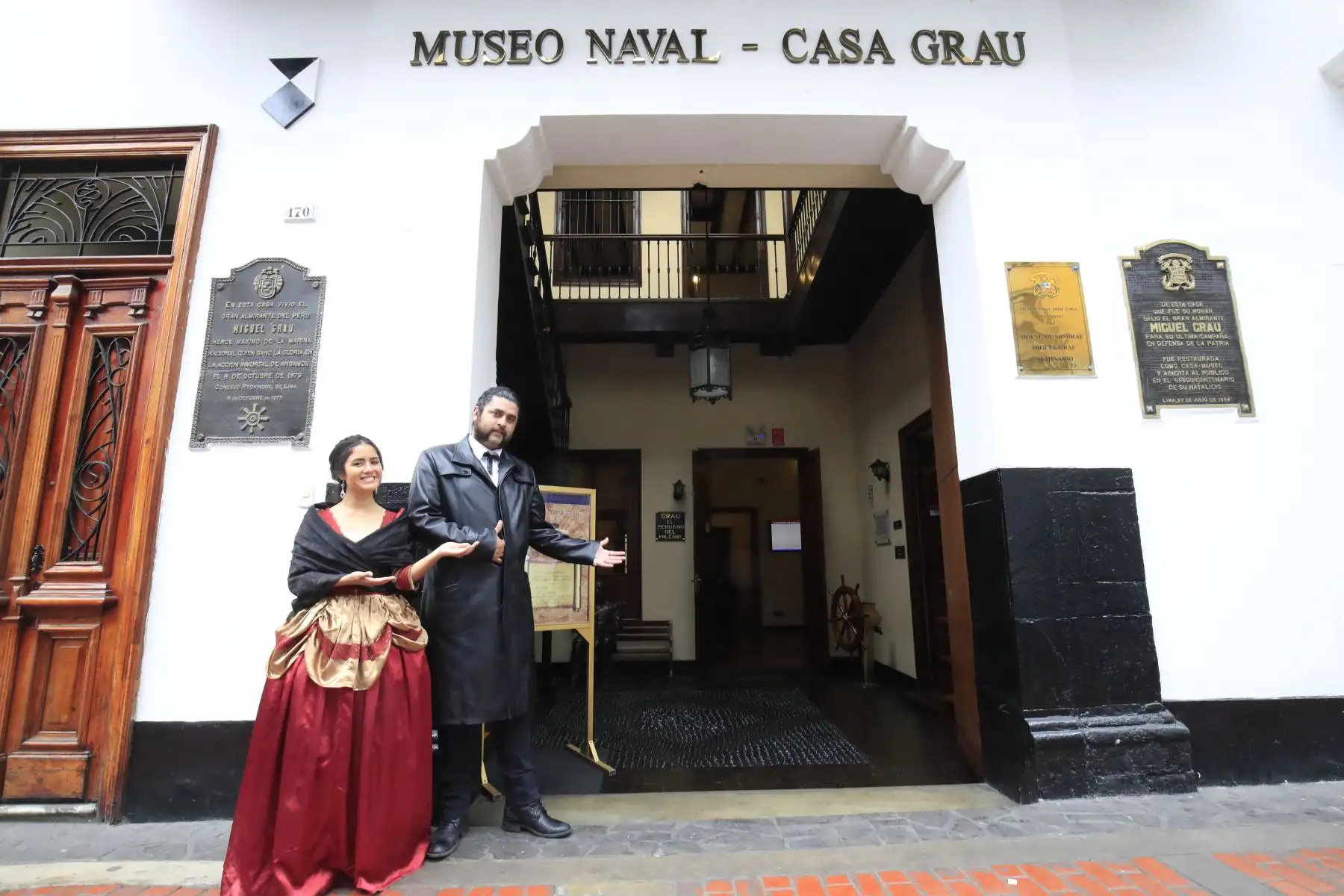 Recorrido para escolares organizado por el Ministerio de Defensa en la Casa Museo Miguel Grau.

Foto: ANDINA / Juan Carlos Guzmán Negrini