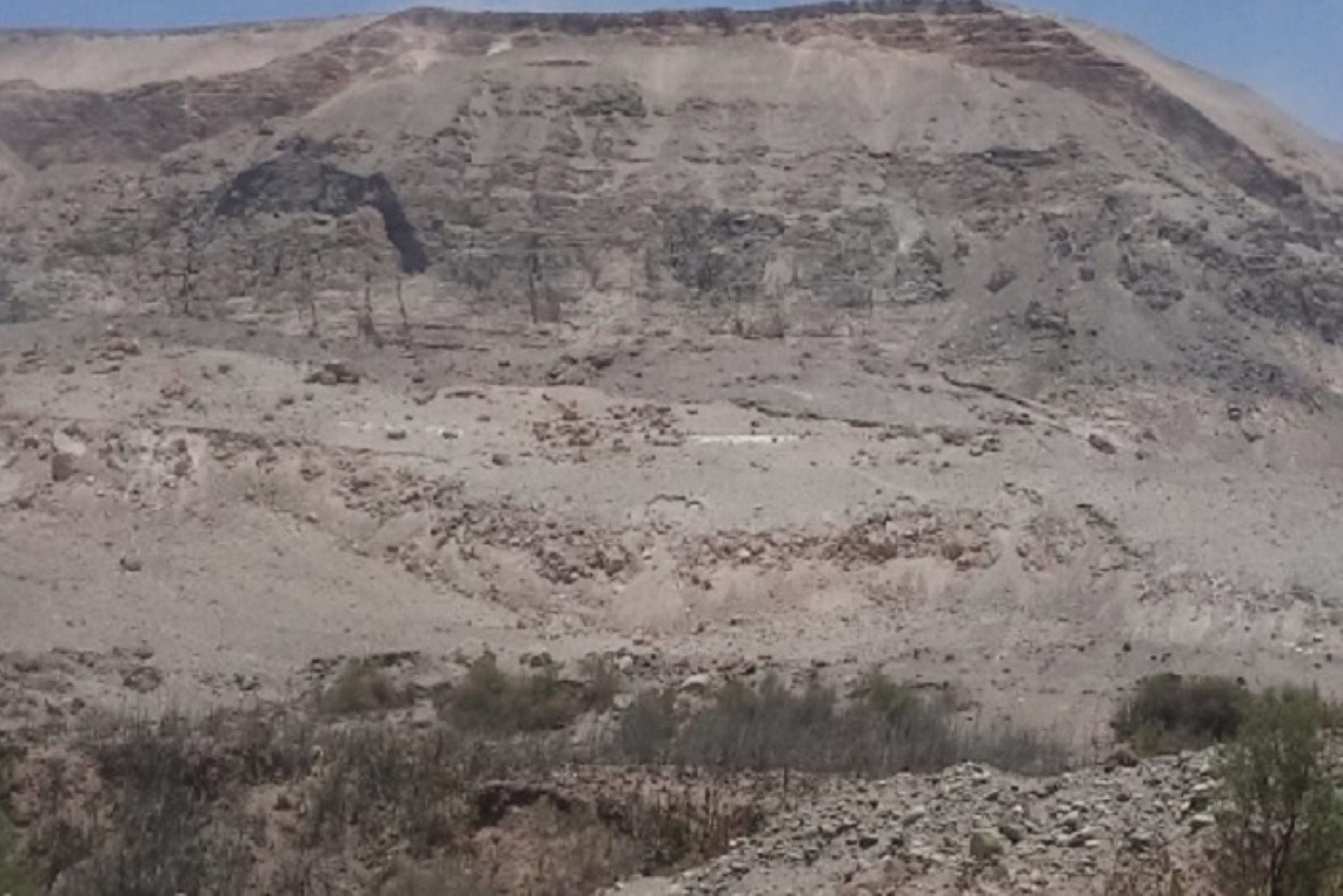El cerro que oriiginó el derrumbe se ubica en la margen derecha del río Siguas, región Arequipa. Foto: ANDINA/Difusión