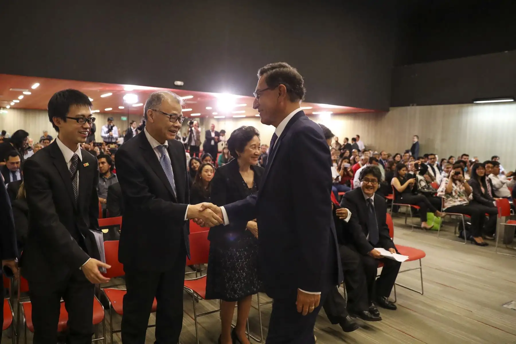 Jefe del Estado, Martin Vizcarra, participó en la Inauguración del IV Seminario Internacional: “Gestión Del Riesgo de Desastres como Estrategia para el Desarrollo De Ciudades Seguras y Resilientes”, organizado por el Ministerio de Vivienda Construcción y Saneamiento.Foto: ANDINA/Prensa Presidencia