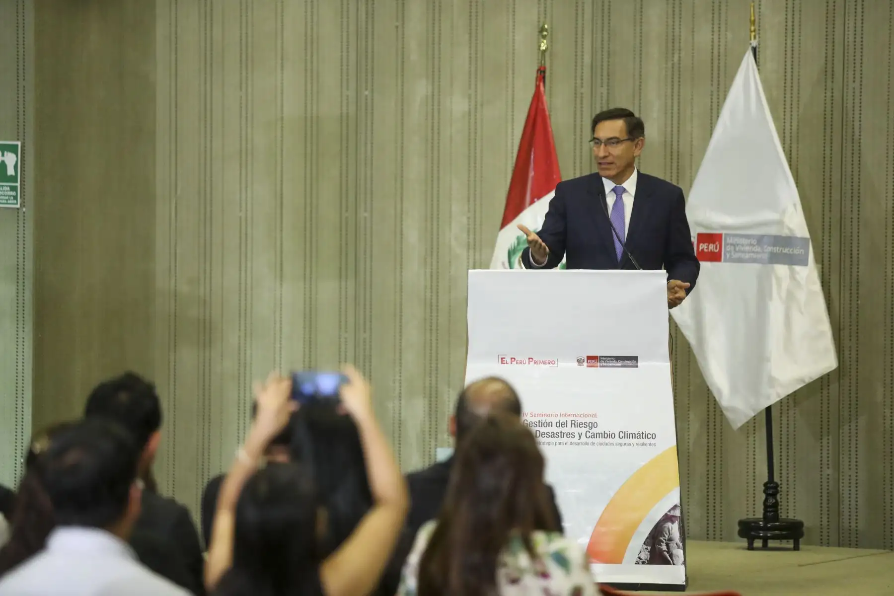 Jefe del Estado, Martin Vizcarra, participó en la Inauguración del IV Seminario Internacional: “Gestión Del Riesgo de Desastres como Estrategia para el Desarrollo De Ciudades Seguras y Resilientes”, organizado por el Ministerio de Vivienda Construcción y Saneamiento.Foto: ANDINA/Prensa Presidencia