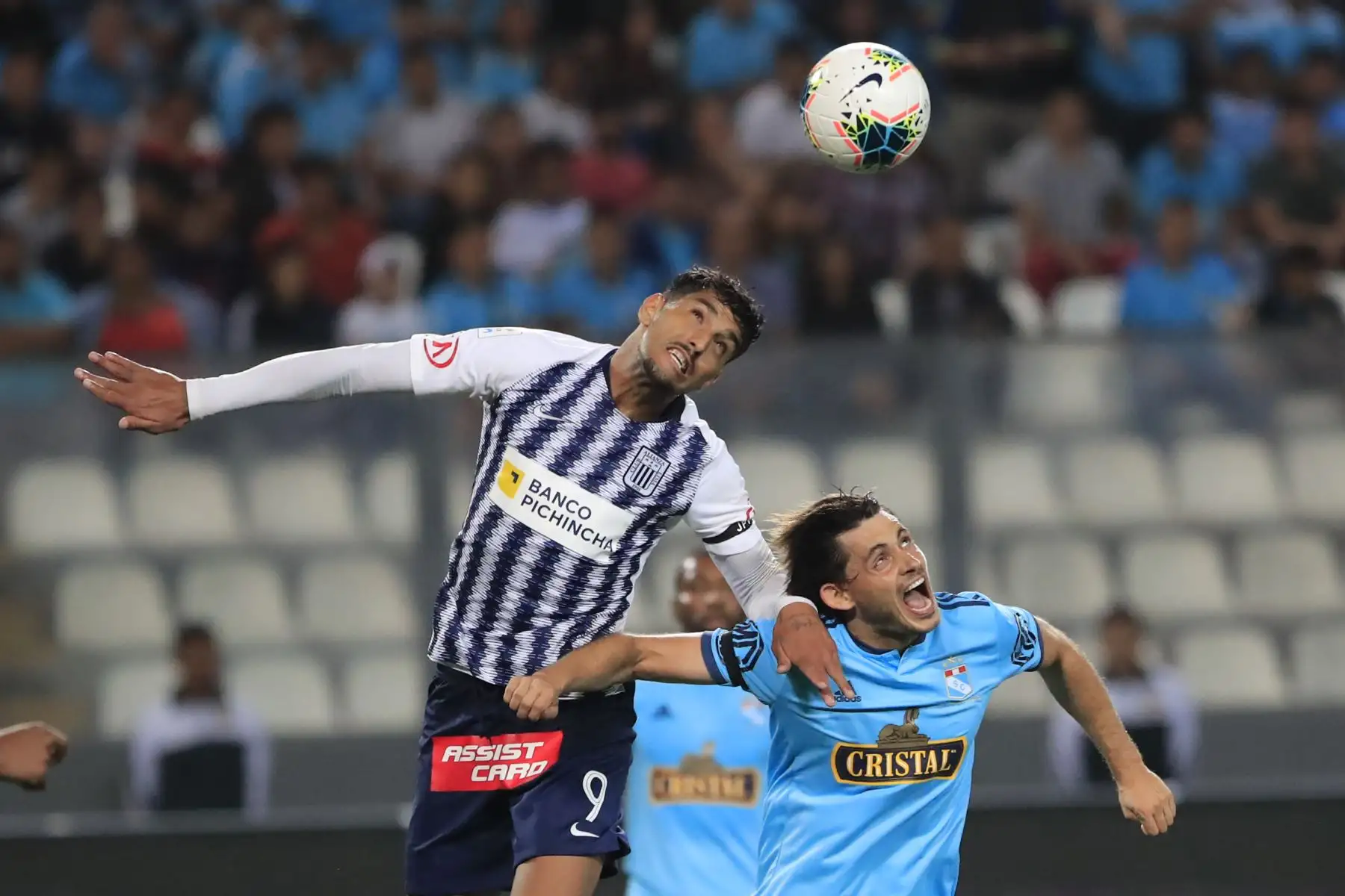 Alianza Lima empató 1-1 con Sporting Cristal y clasificó a la final de la Liga 1

Foto: Andina/Juan Carlos Guzmán Negrini