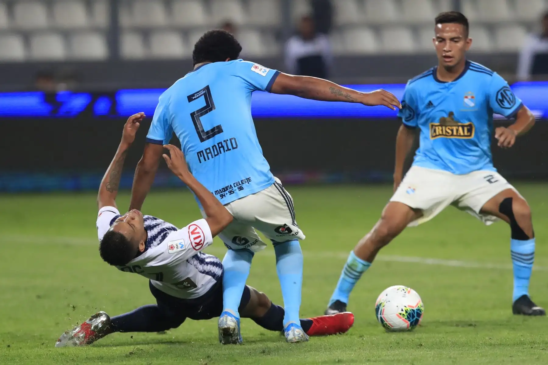 Alianza Lima empató 1-1 con Sporting Cristal y clasificó a la final de la Liga 1

Foto: Andina/Juan Carlos Guzmán Negrini