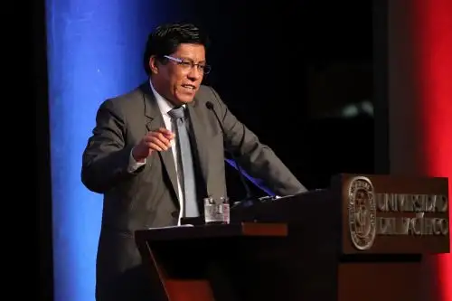El titular del Consejo de Ministros, Vicente Zeballos, inaugura Semana de la Integridad. Foto: Difusión.