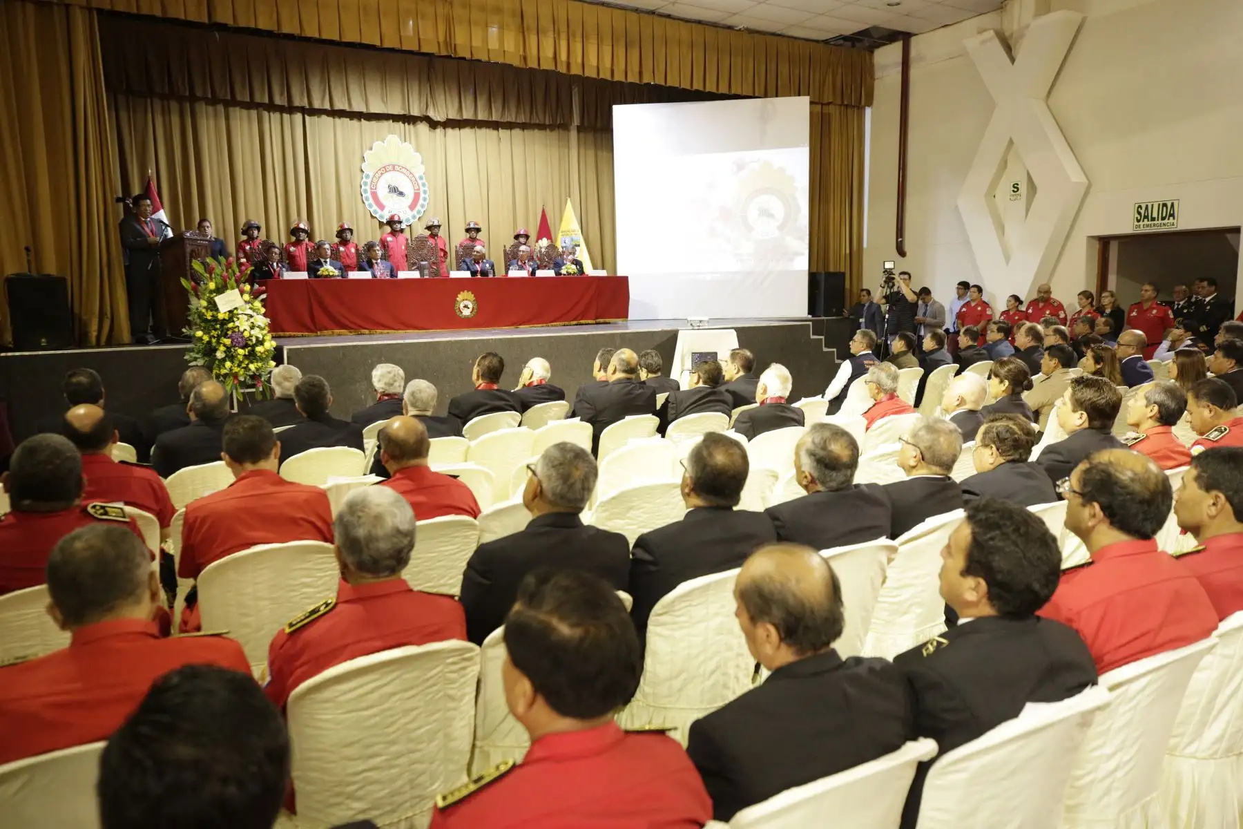 Sesión solemne en conmemoración del 159.° aniversario de creación de la Primera Compañía de Bomberos Voluntarios del Perú y Día del Bombero Voluntario Peruano.
Foto: PCM