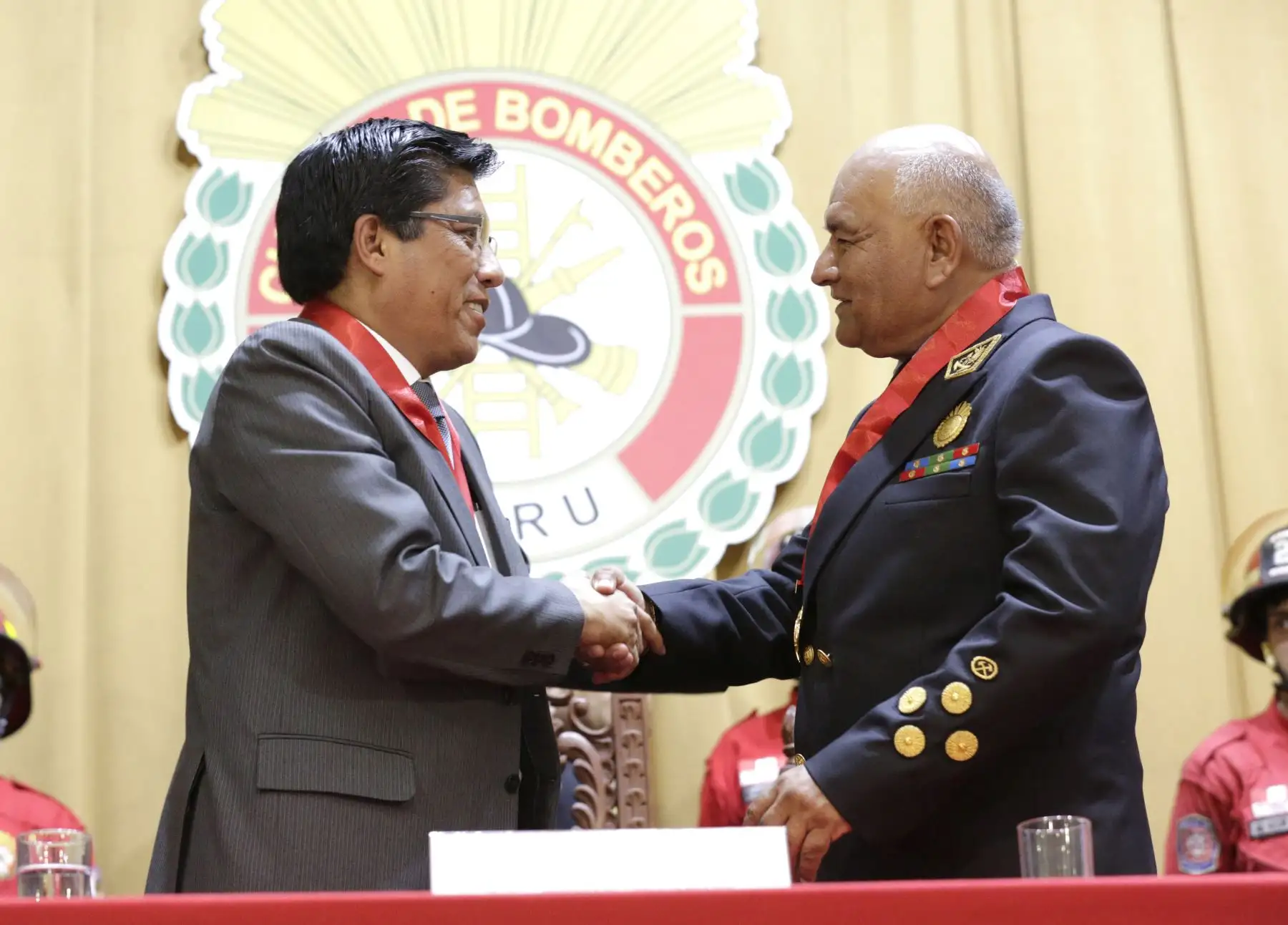 El presidente del Consejo de Ministros, Vicente Zeballos participa en la Sesión solemne en conmemoración del 159.° aniversario de creación de la Primera Compañía de Bomberos Voluntarios del Perú y Día del Bombero Voluntario Peruano.
Foto: PCM