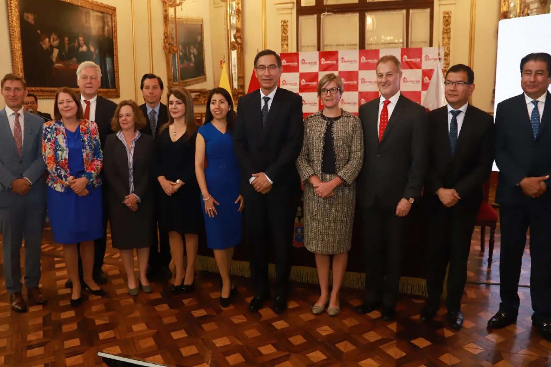 Presentación de proyectos de reconstrucción para que se aplicado bajo el modelo de Gobierno a Gobierno. Foto: Difusión.