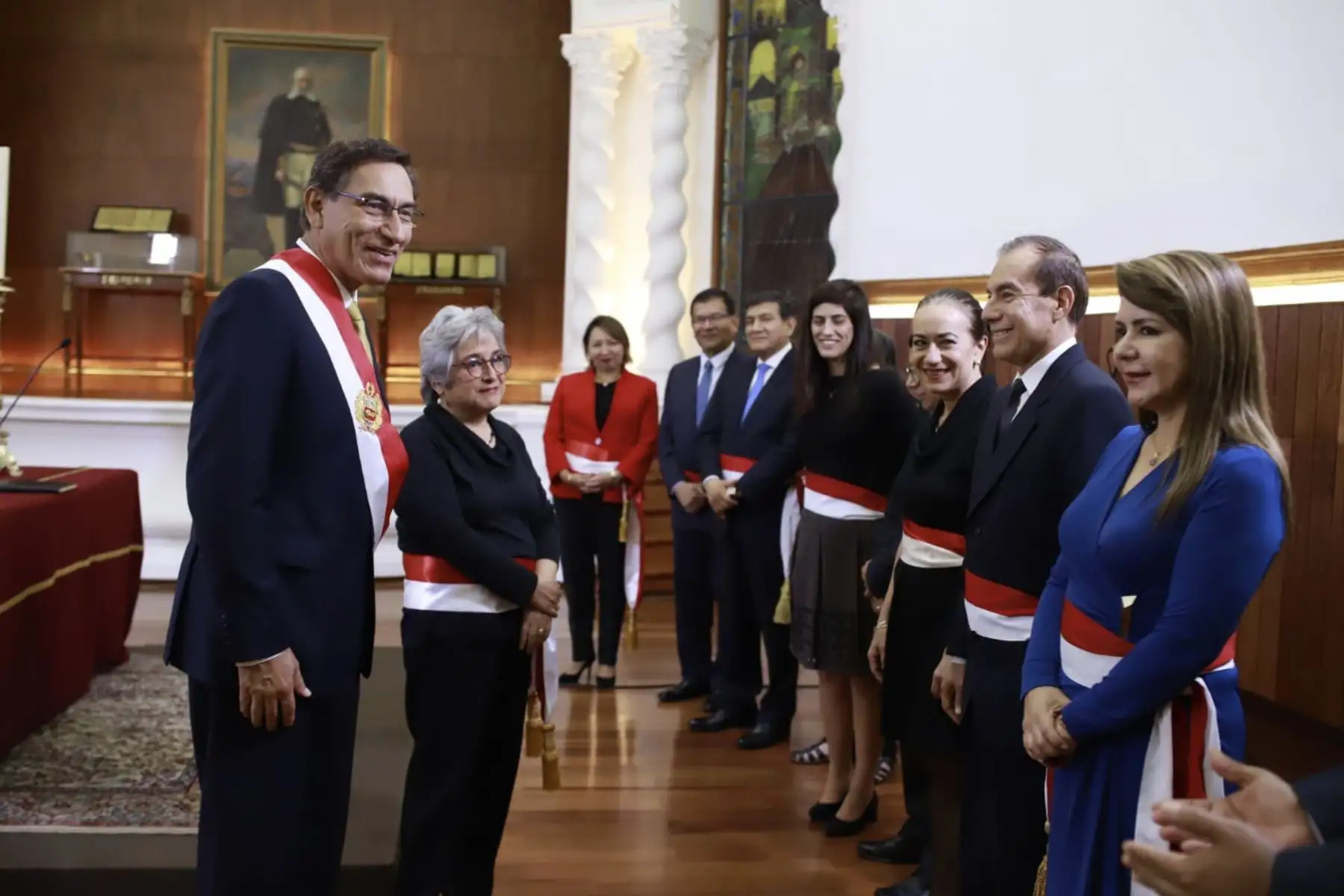 Presidente de la República, Martín Vizcarra juramenta a la nueva a Ministra de Cultura,Sonia Guillén.
Foto: ANDINA/PCM
