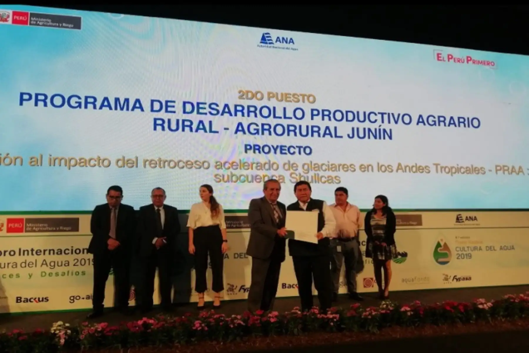 Este proyecto, ubicado en la provincia de Huancayo, región Junín, consiste en la instalación de más de 1900 hectáreas de plantaciones forestales, además de 900 hectáreas de manejo de praderas con zanjas de infiltración y 3 obras de infraestructura de riego tecnificado.